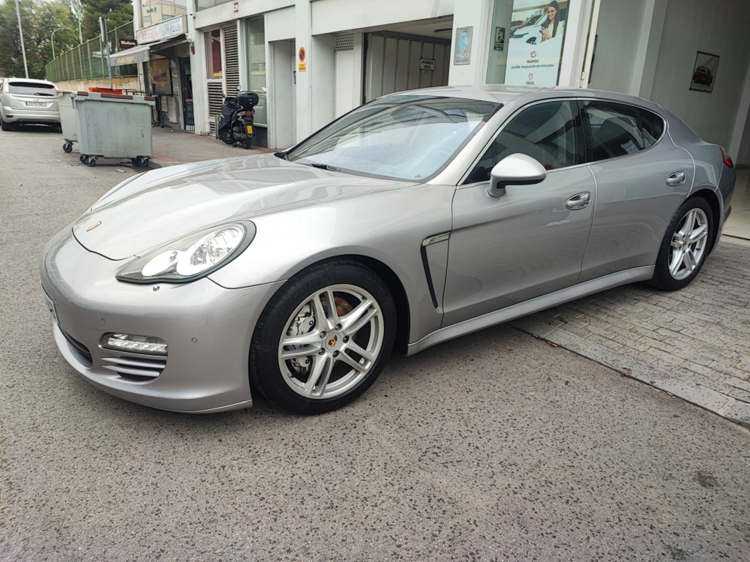 Porsche - Panamera