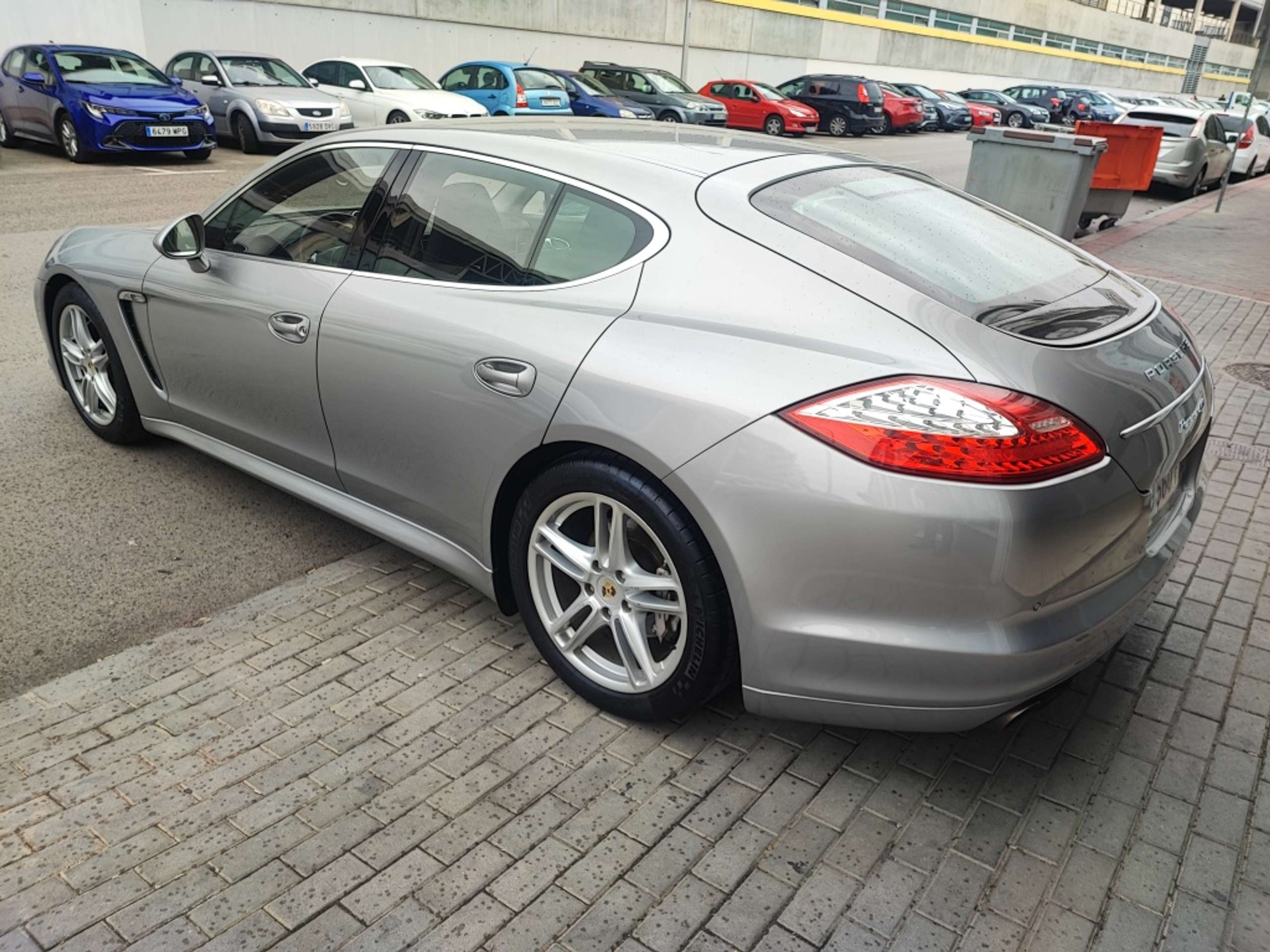 Porsche - Panamera