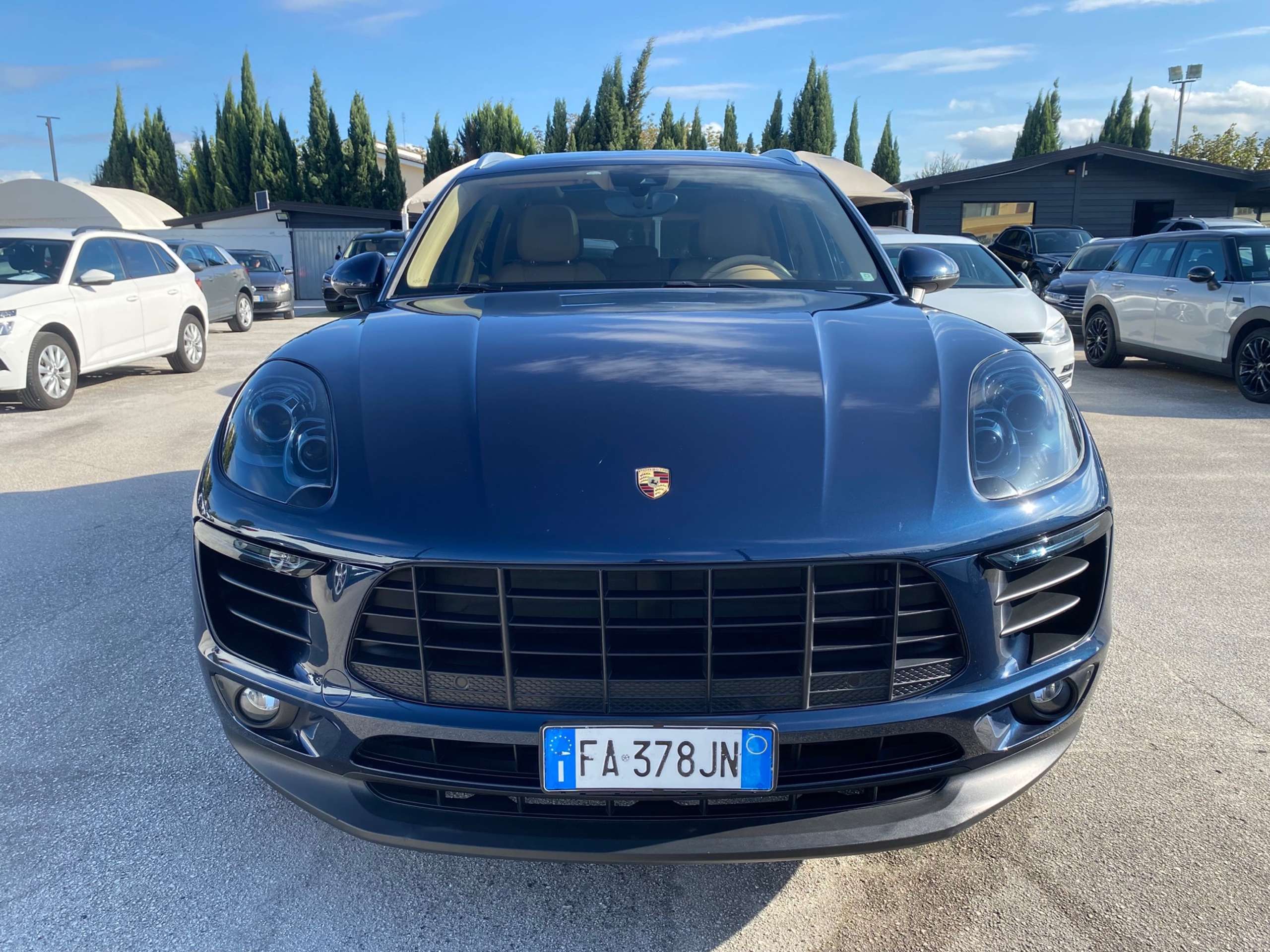 Porsche - Macan