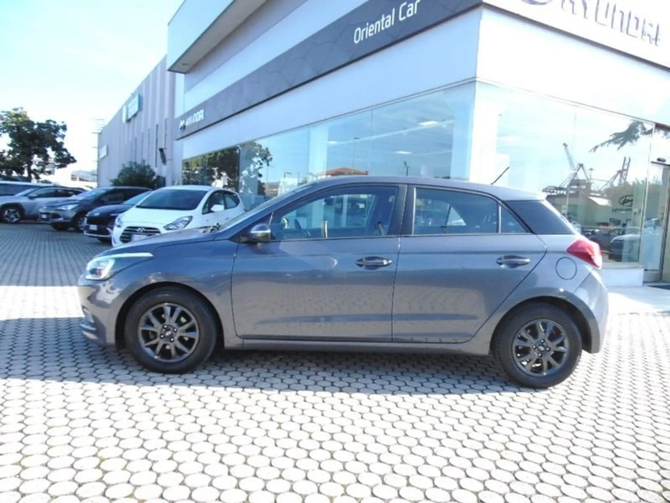 Hyundai - i20