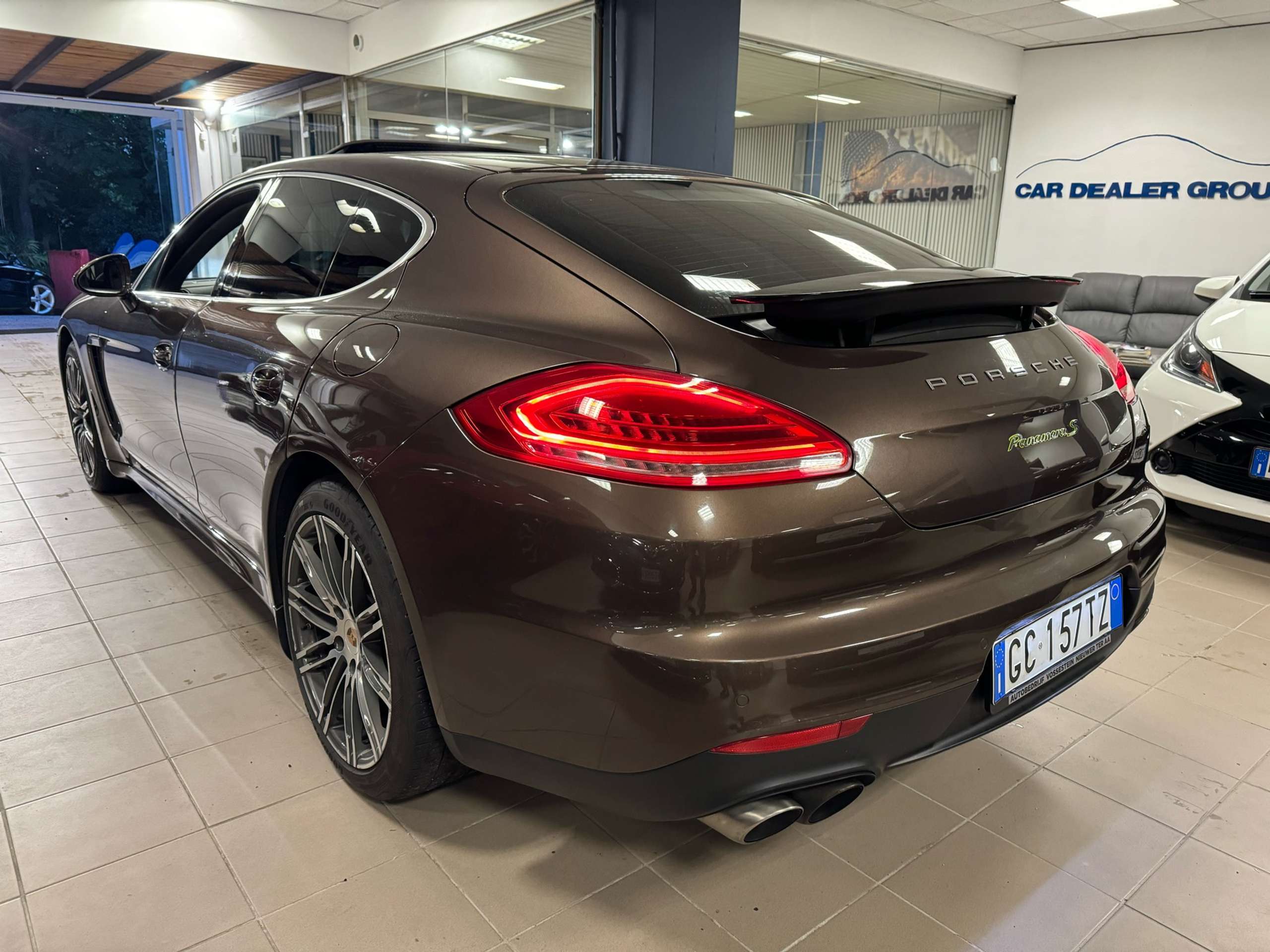 Porsche - Panamera