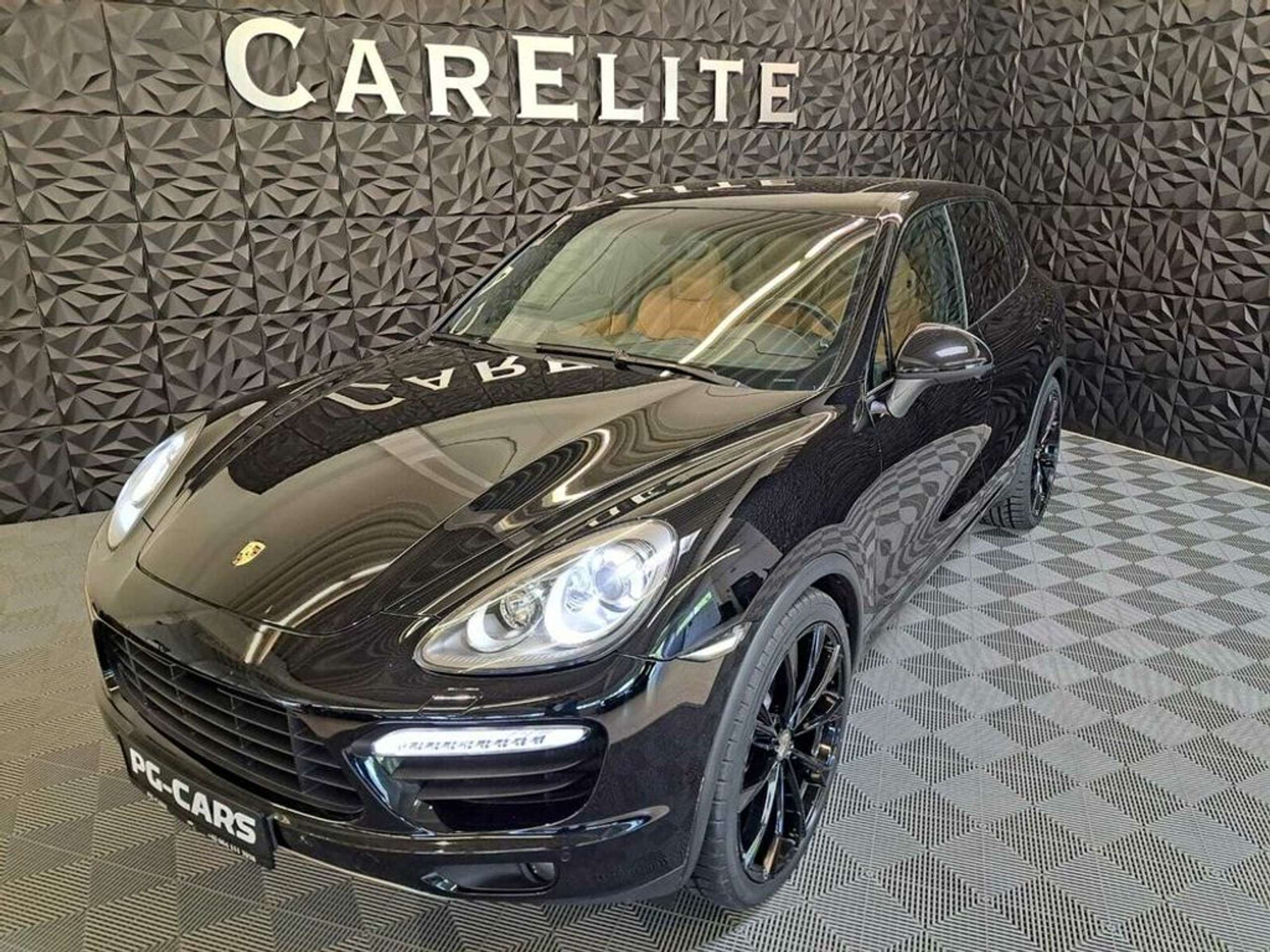 Porsche - Cayenne