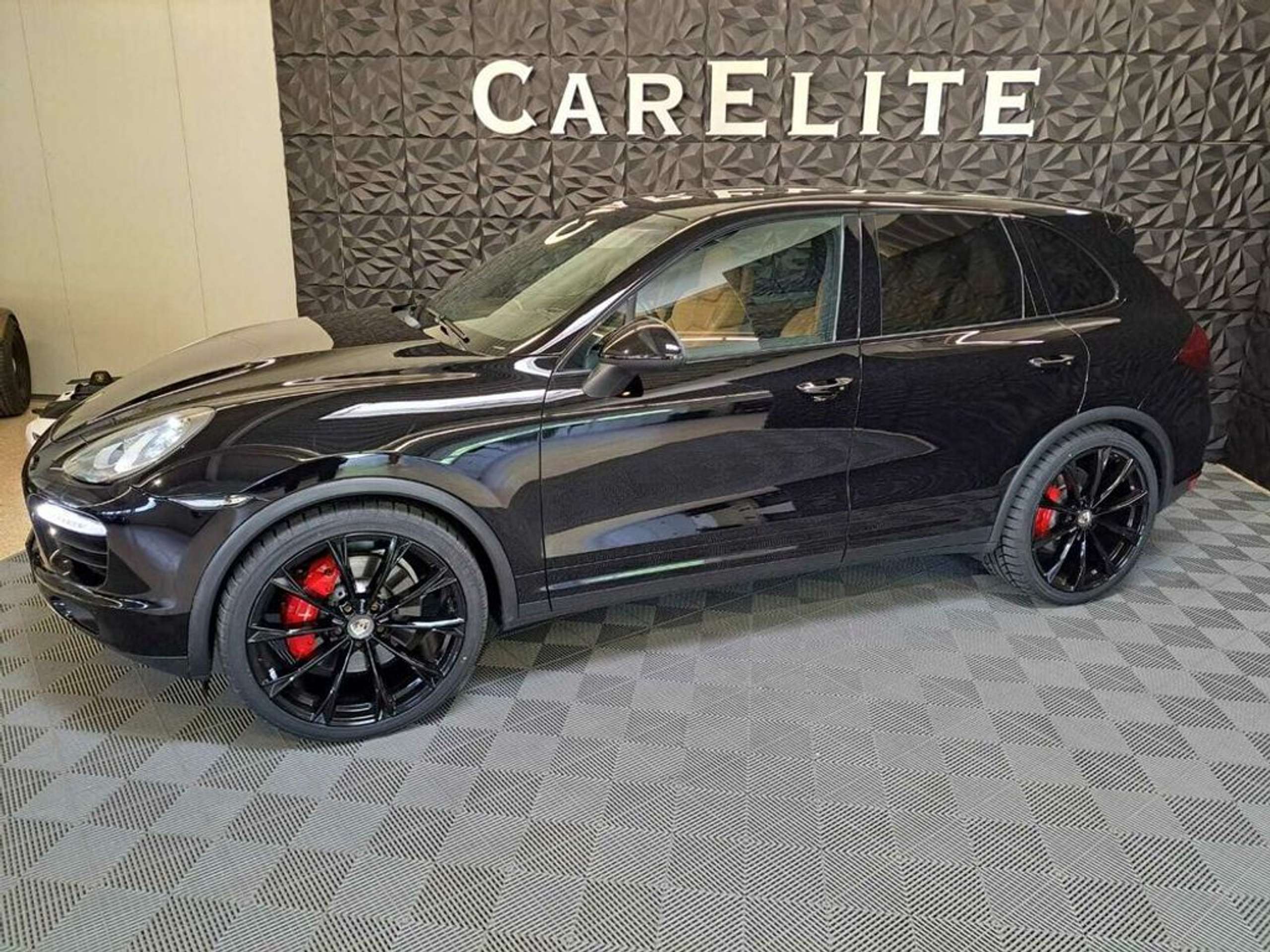 Porsche - Cayenne