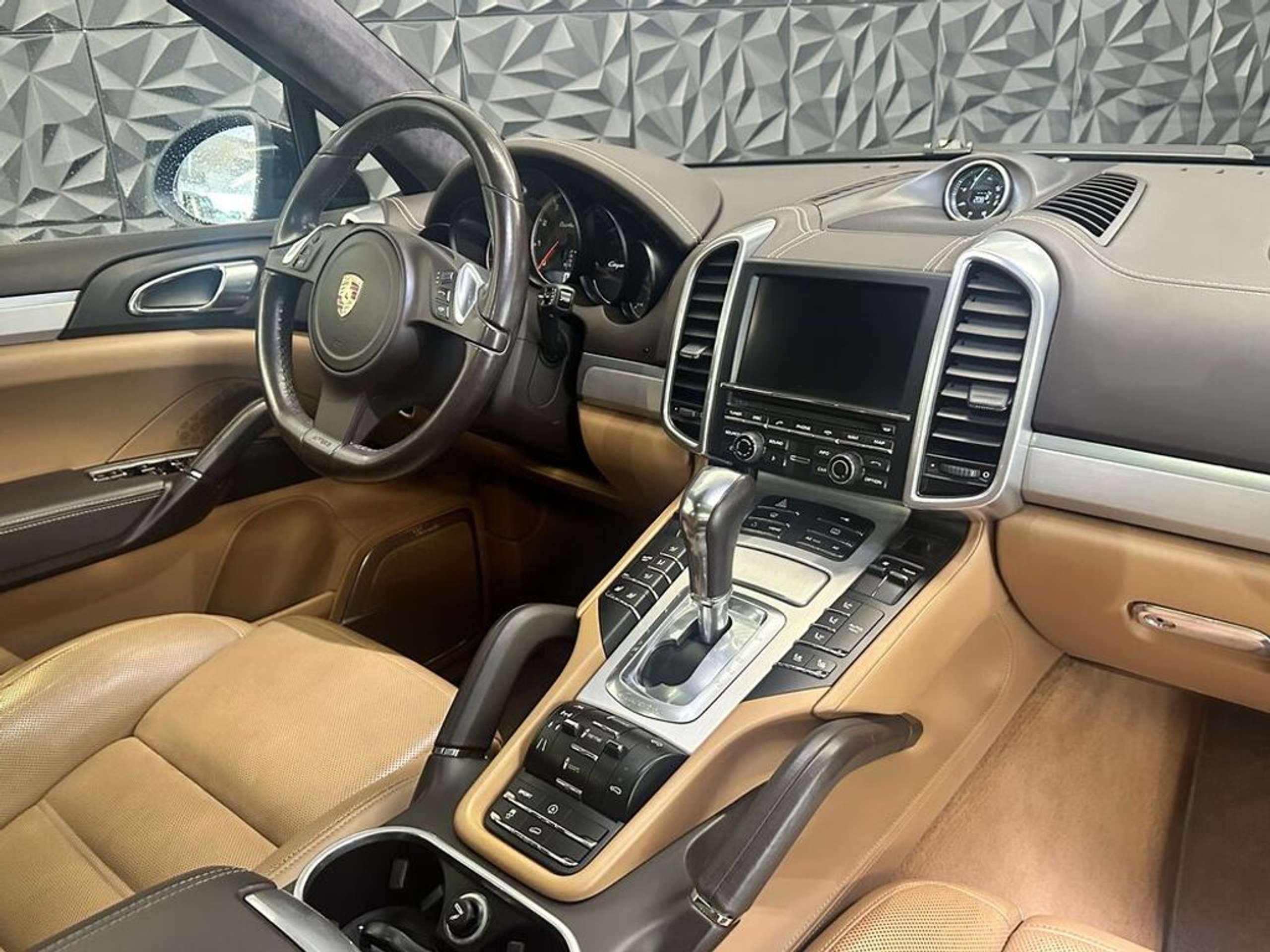 Porsche - Cayenne