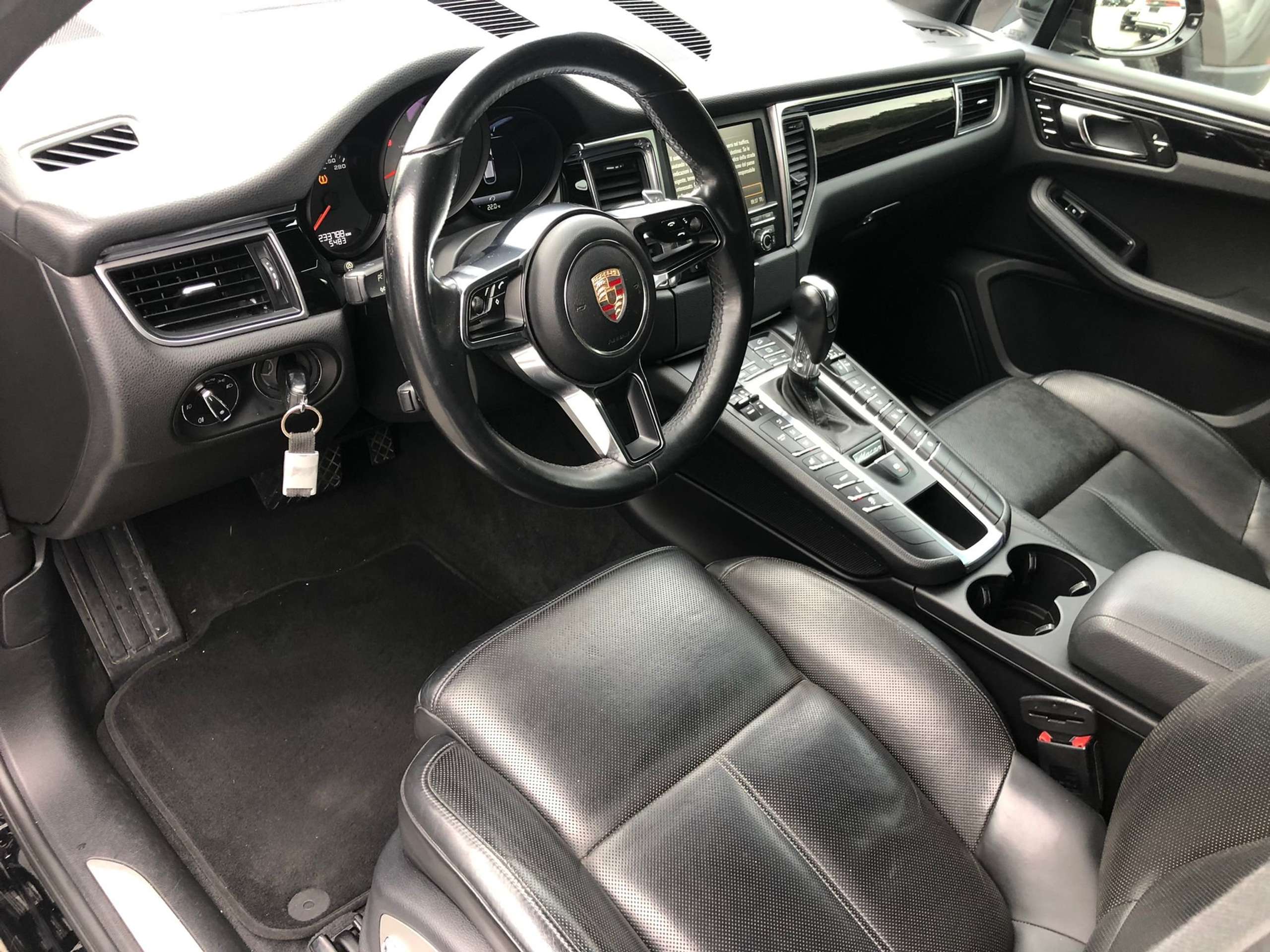 Porsche - Macan