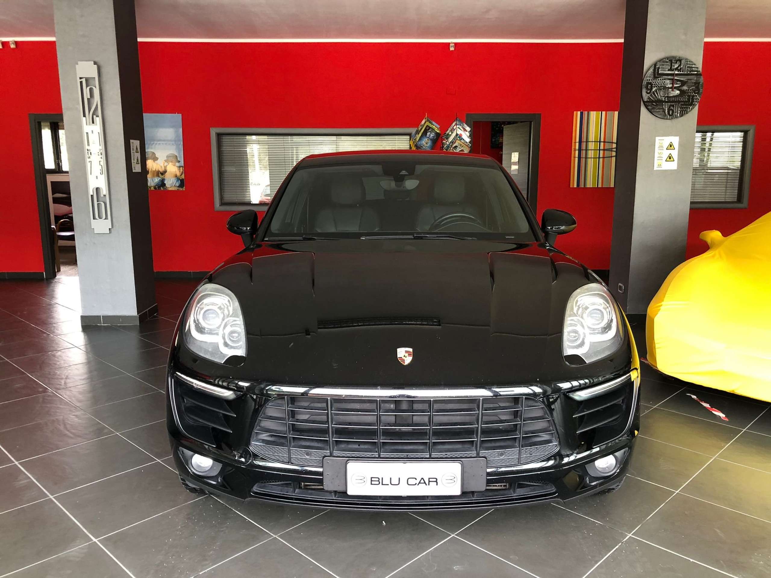 Porsche - Macan