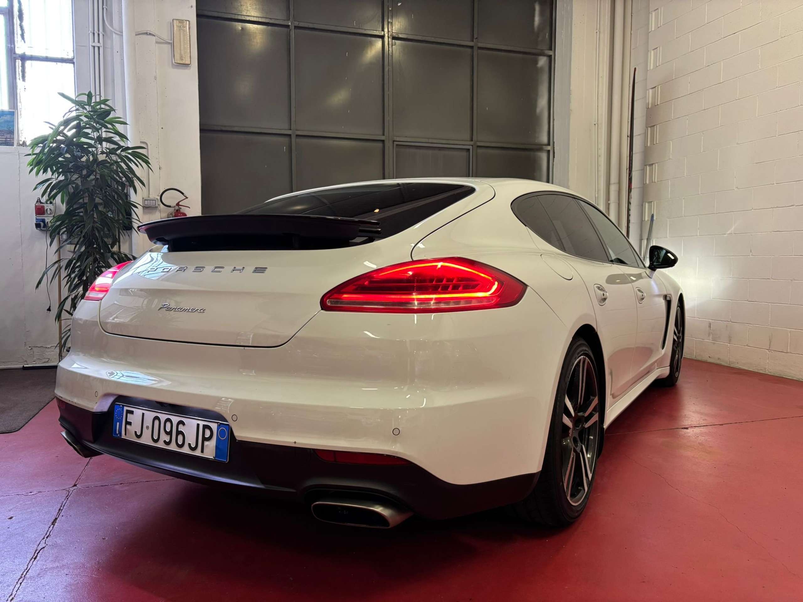 Porsche - Panamera