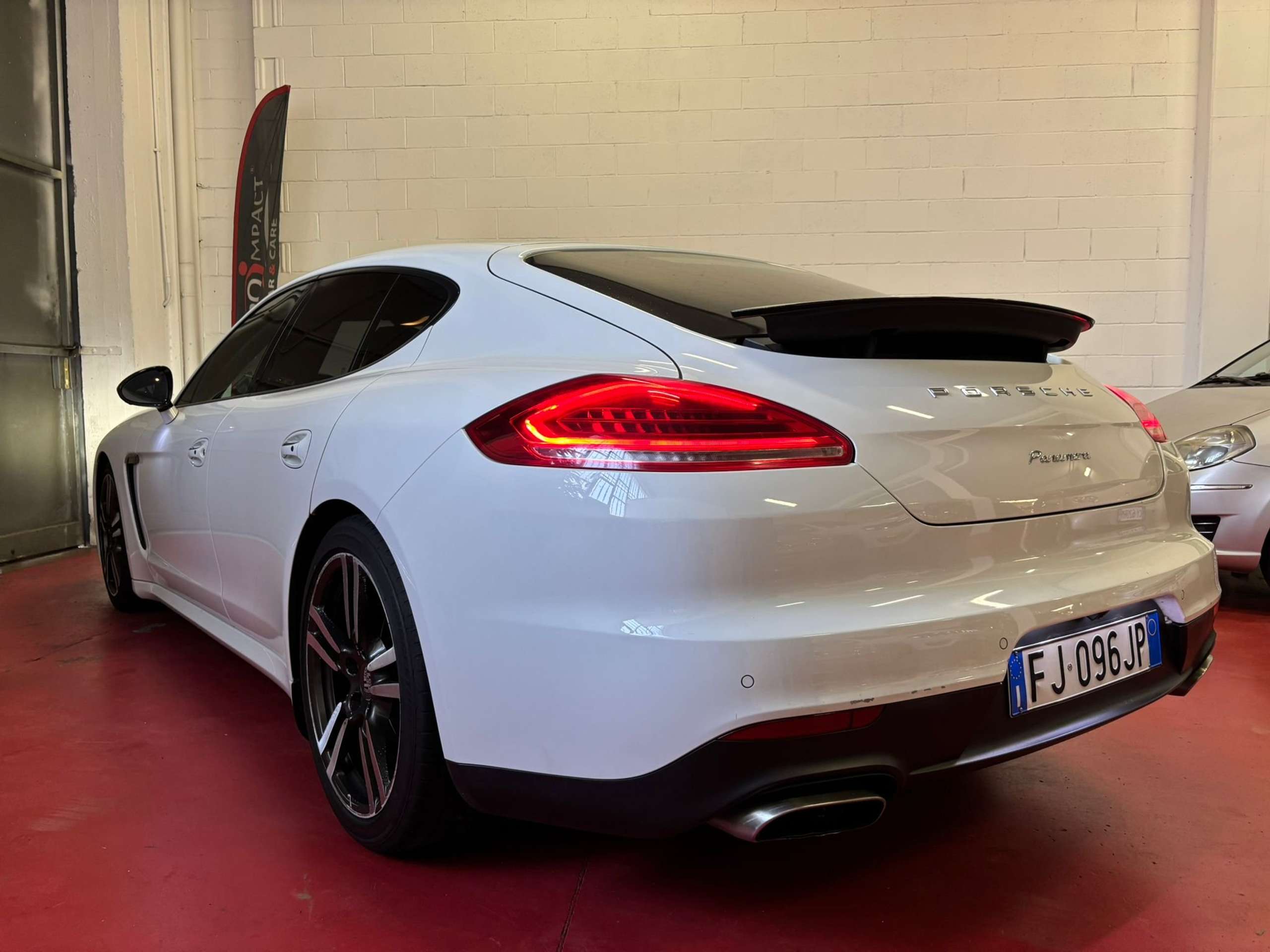 Porsche - Panamera