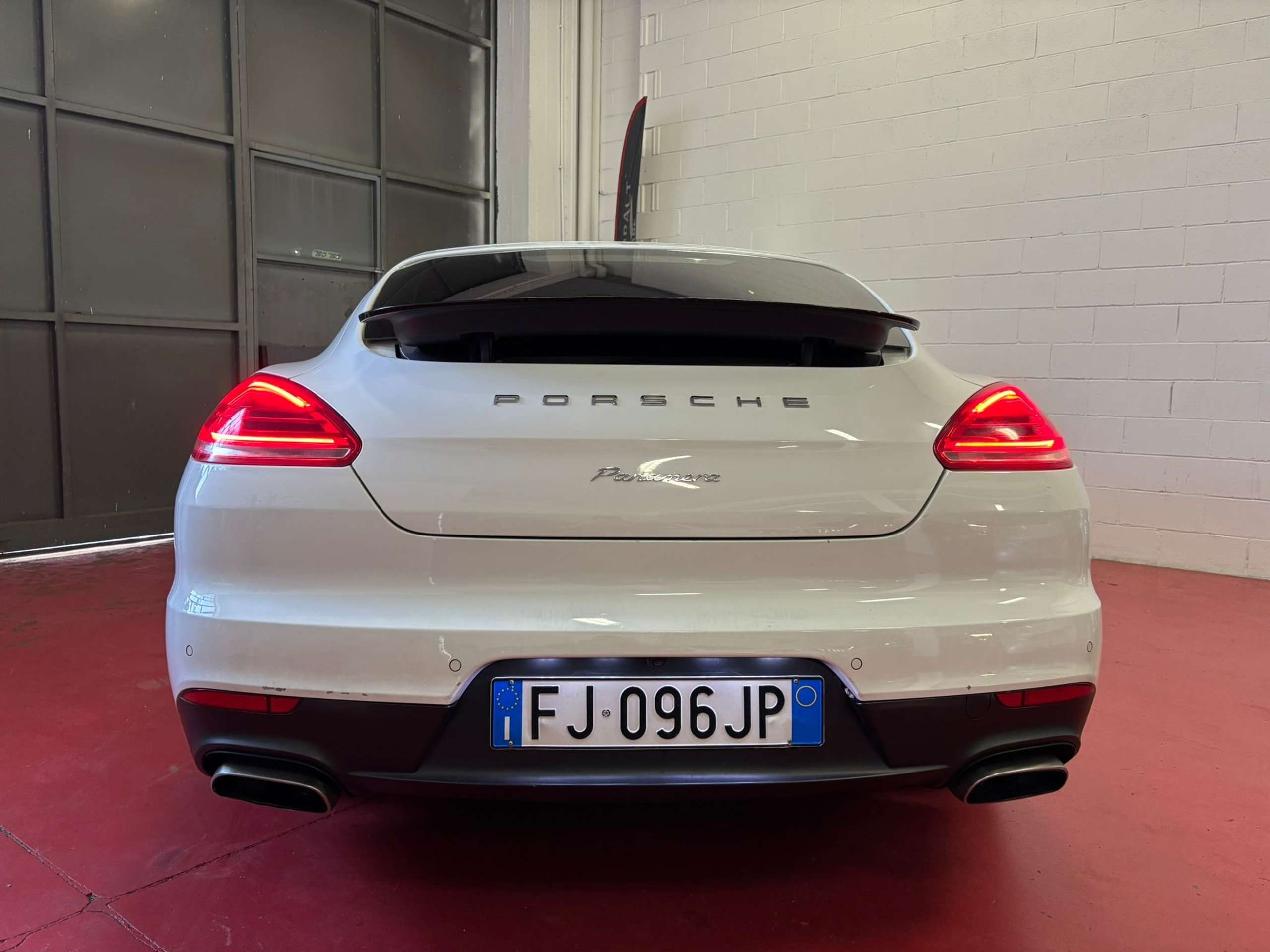 Porsche - Panamera