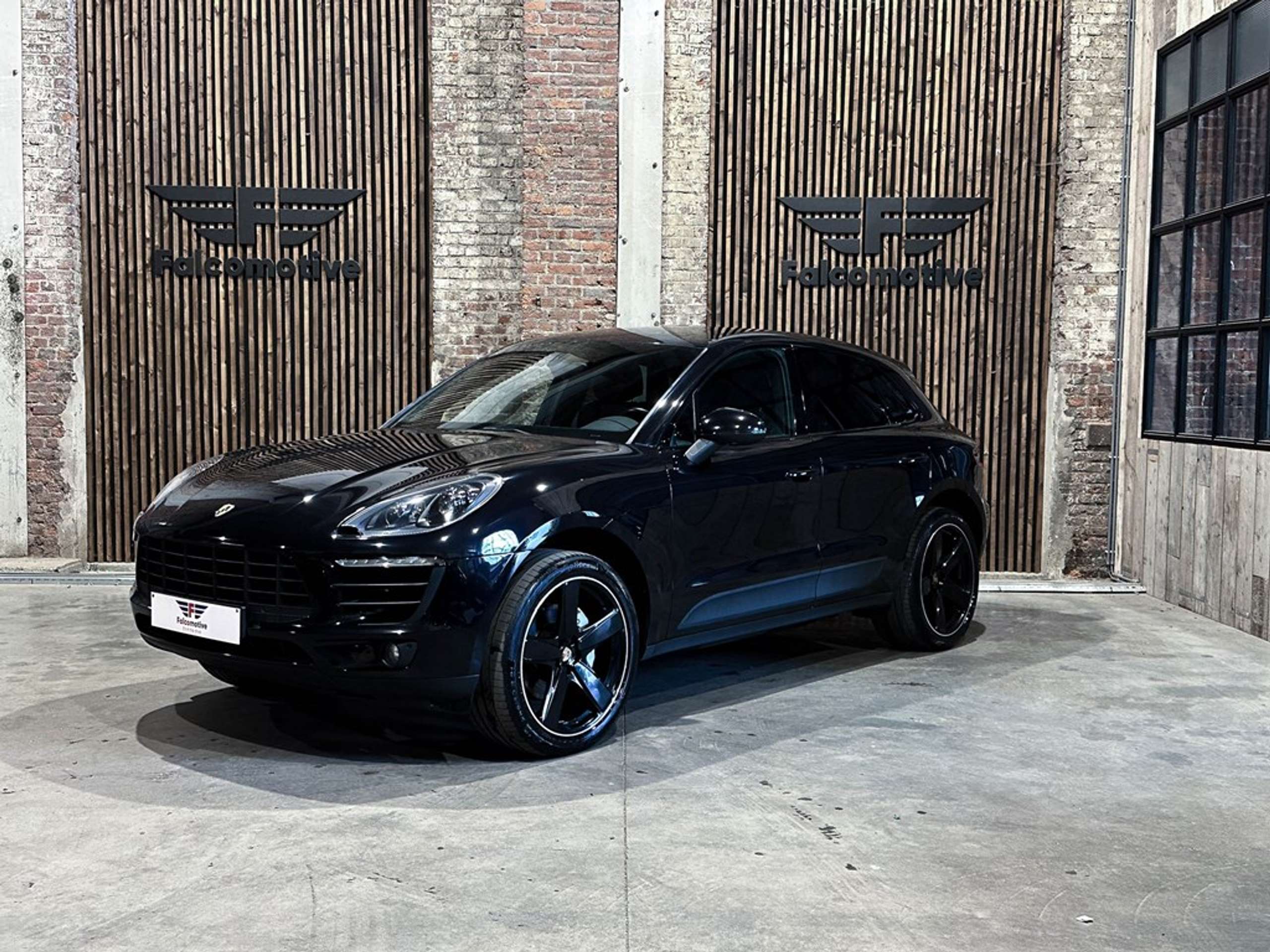 Porsche - Macan