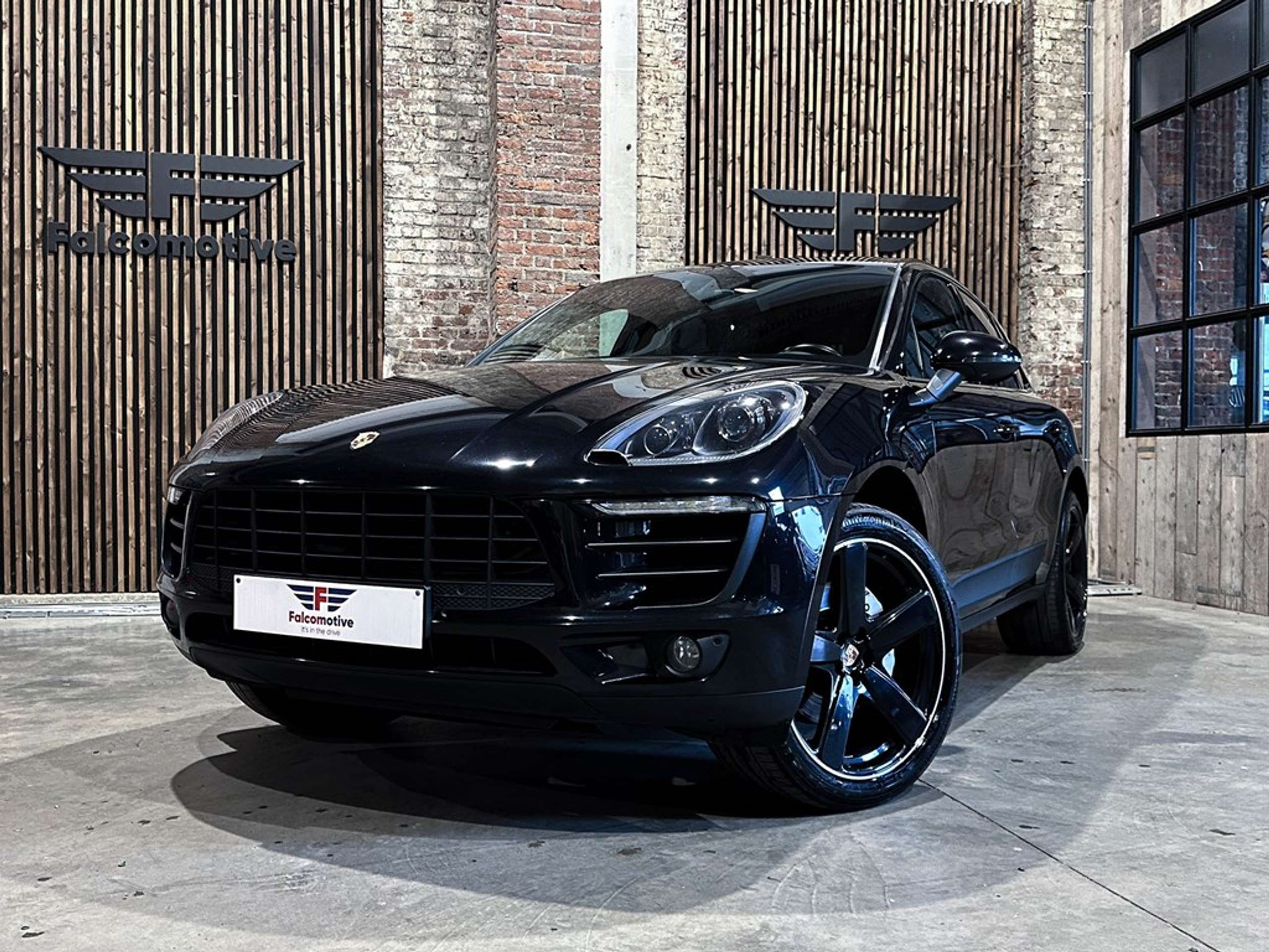 Porsche - Macan