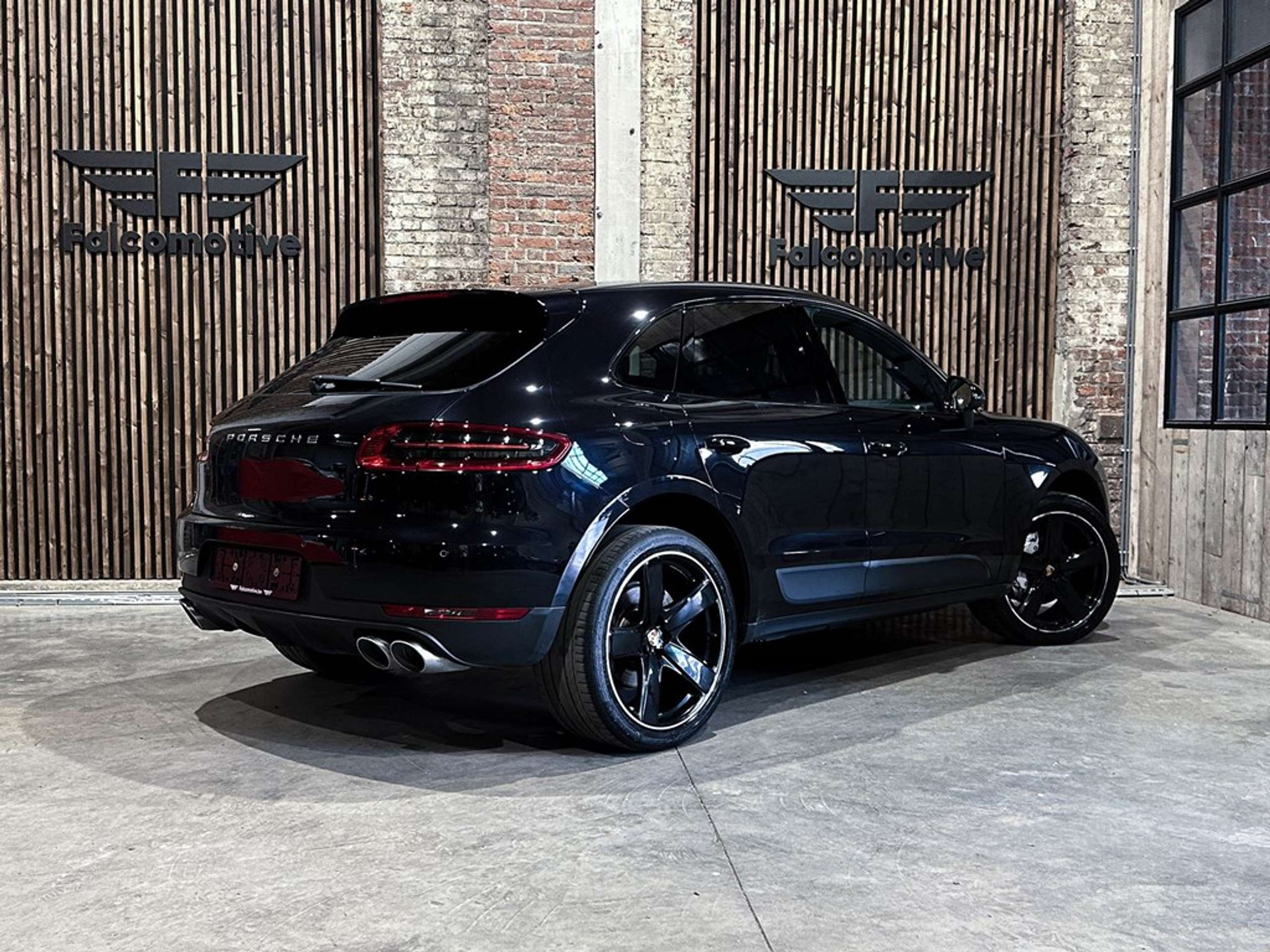 Porsche - Macan