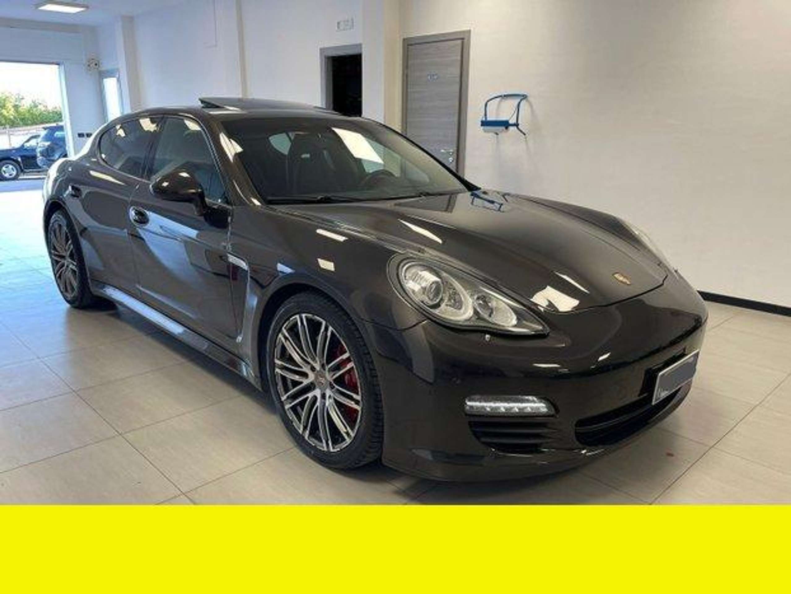 Porsche - Panamera