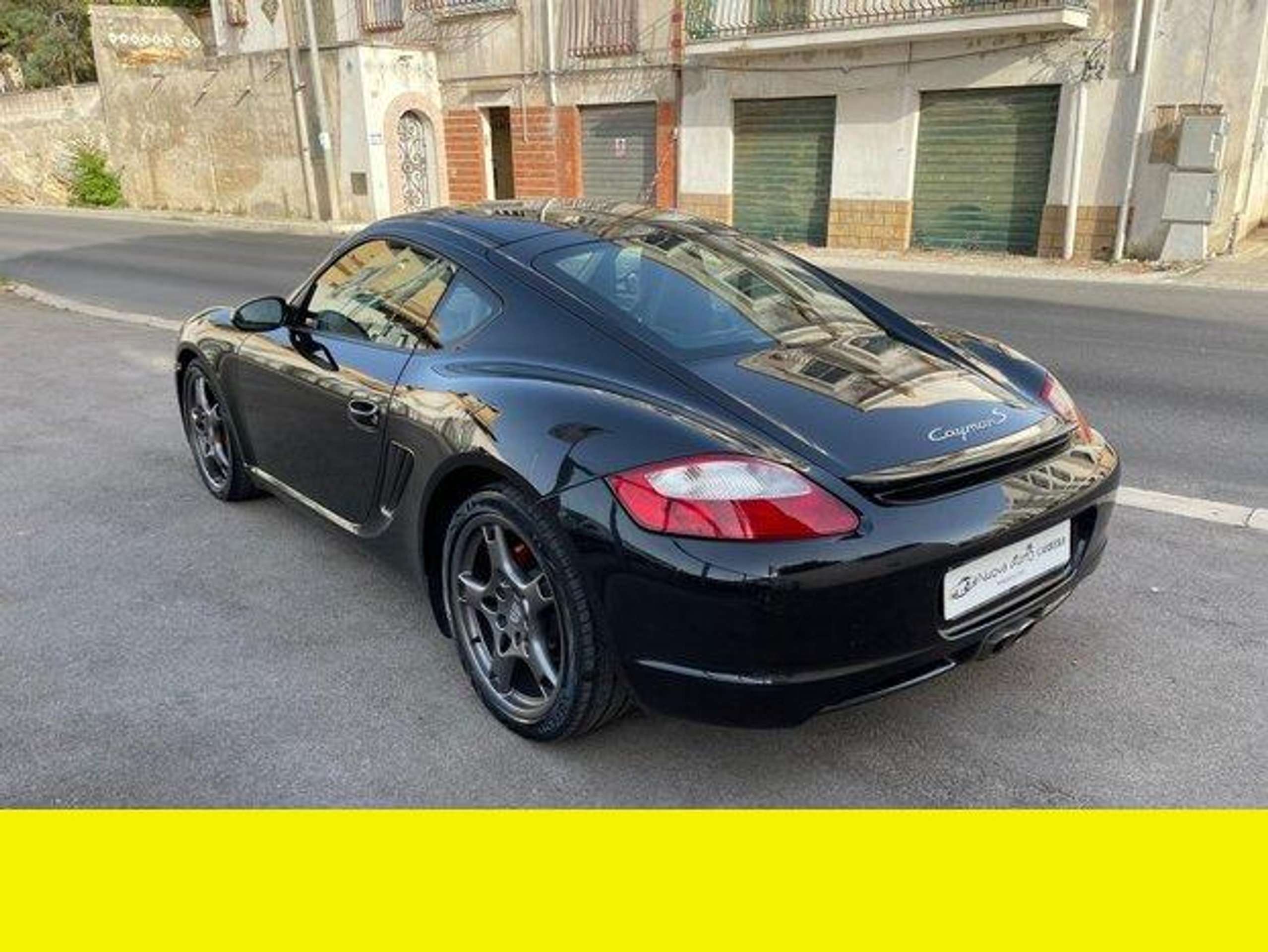 Porsche - Cayman