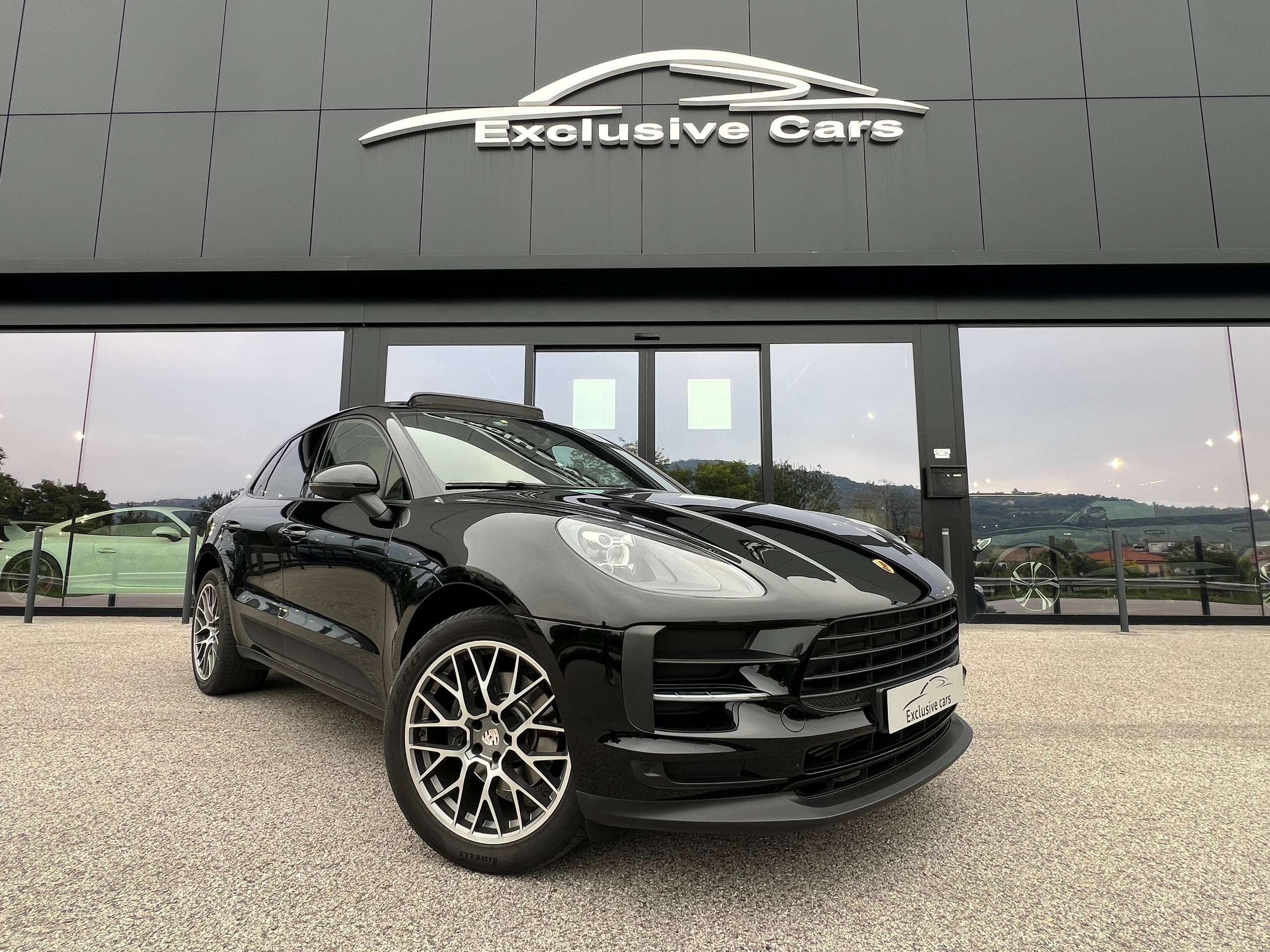 Porsche - Macan