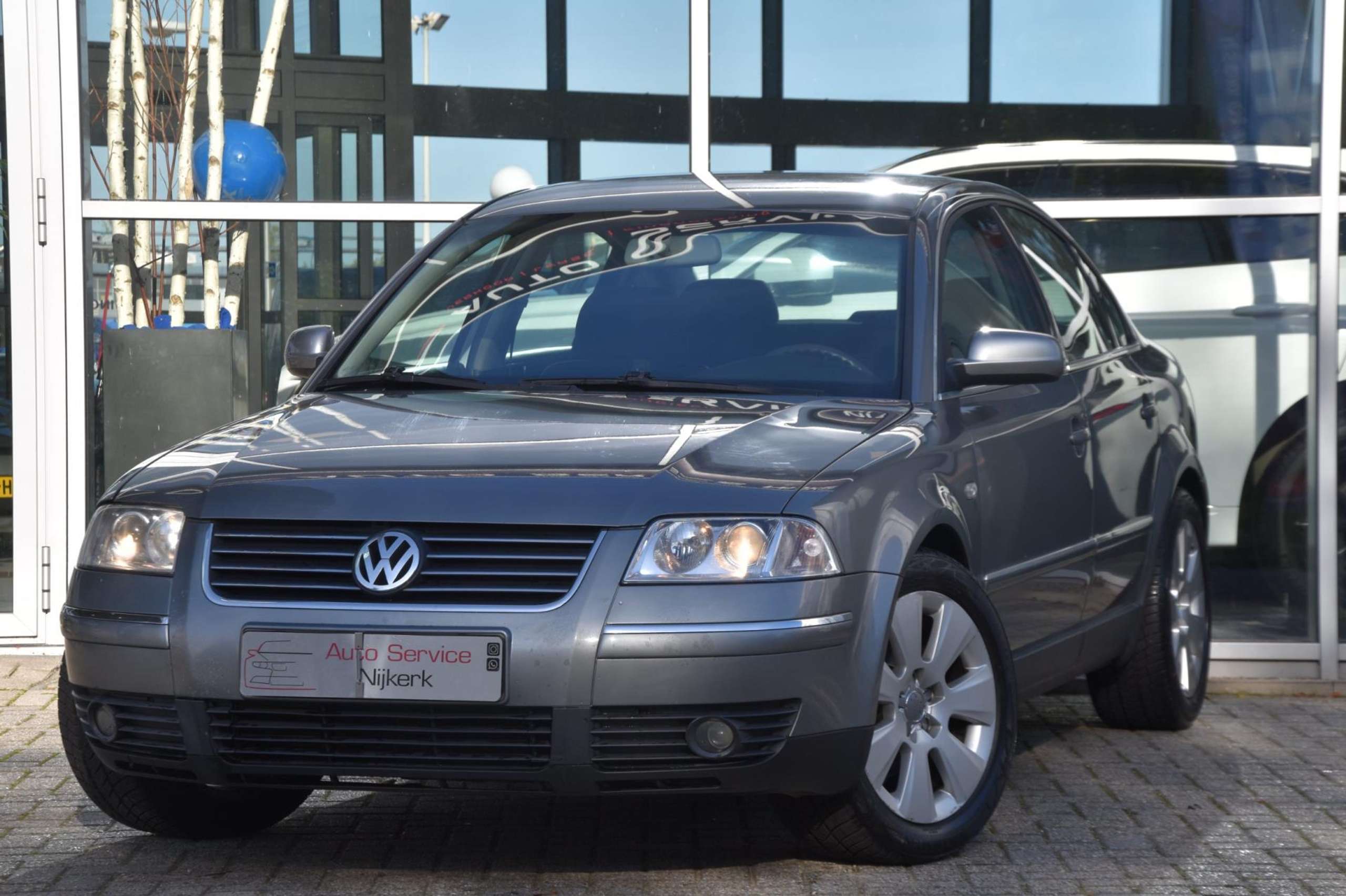 Volkswagen - Passat