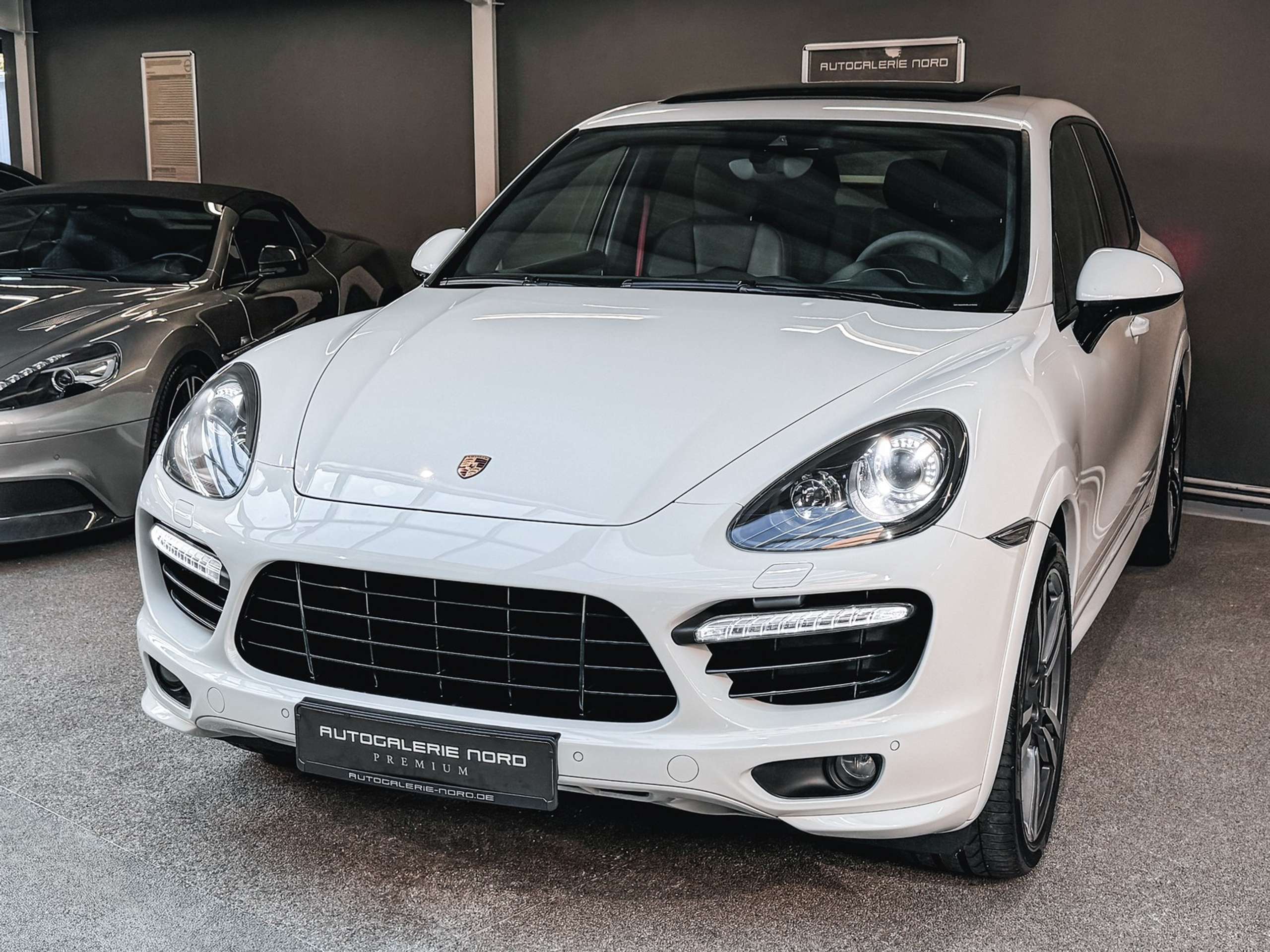 Porsche - Cayenne