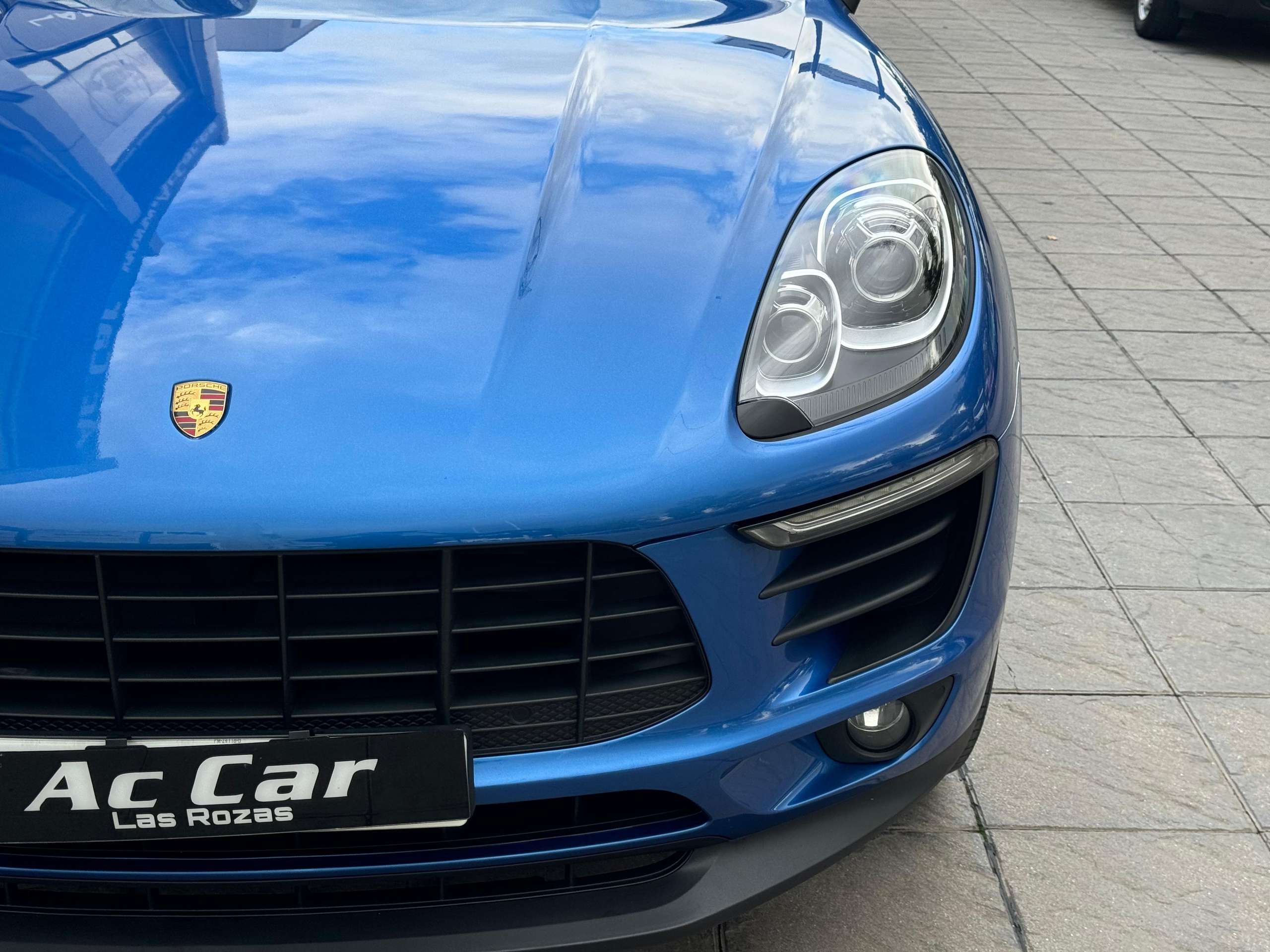 Porsche - Macan