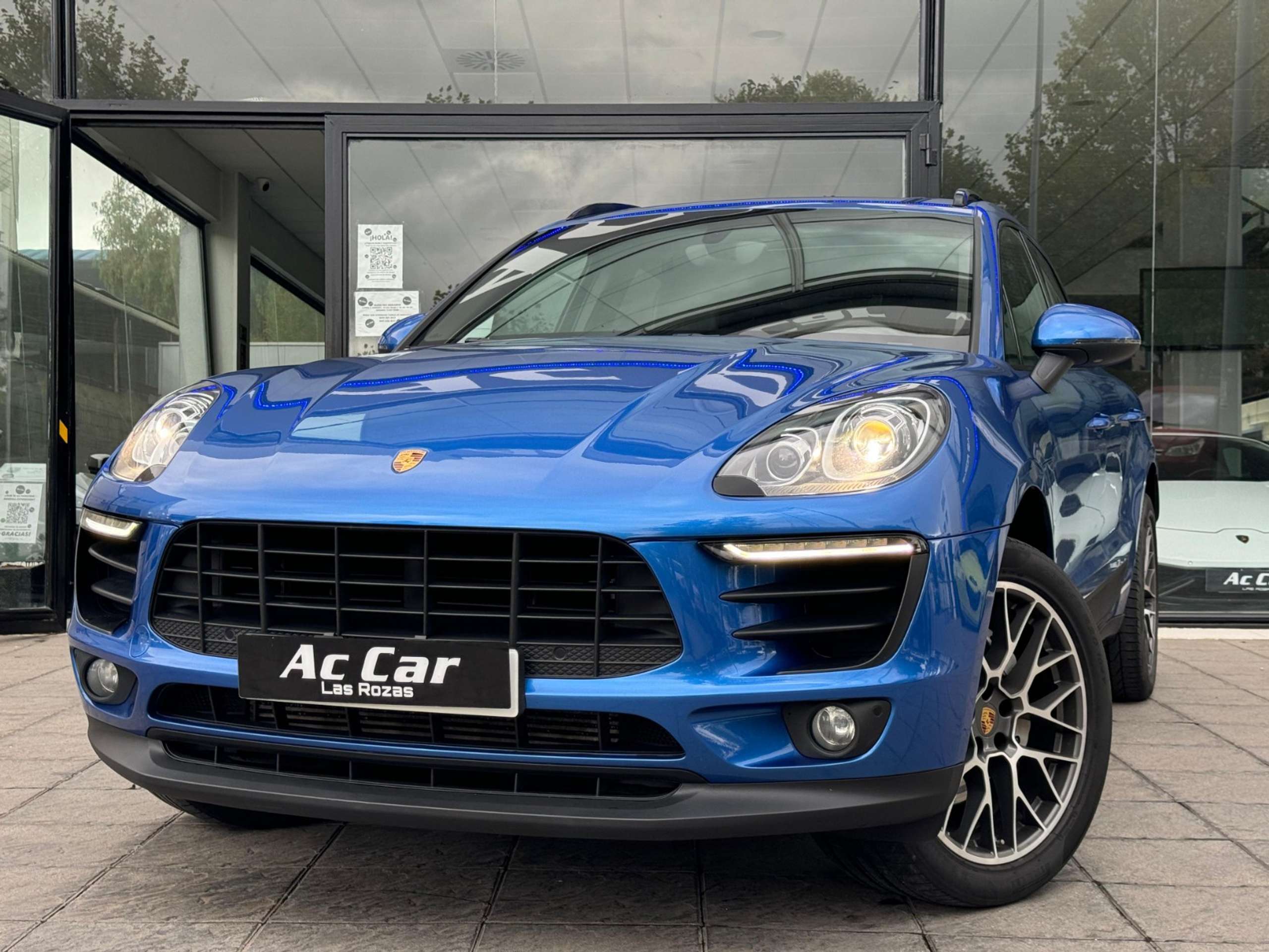 Porsche - Macan