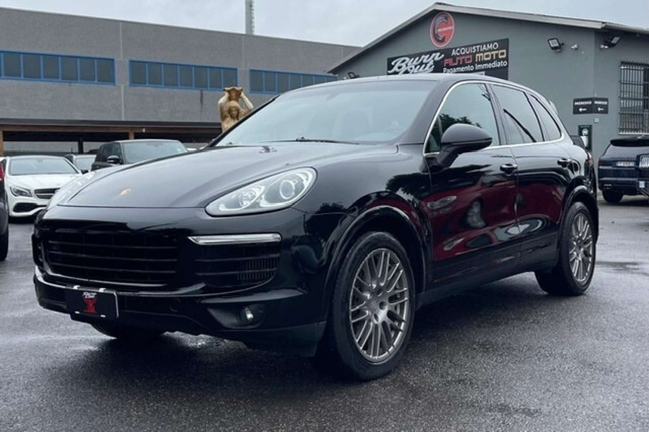 Porsche - Cayenne