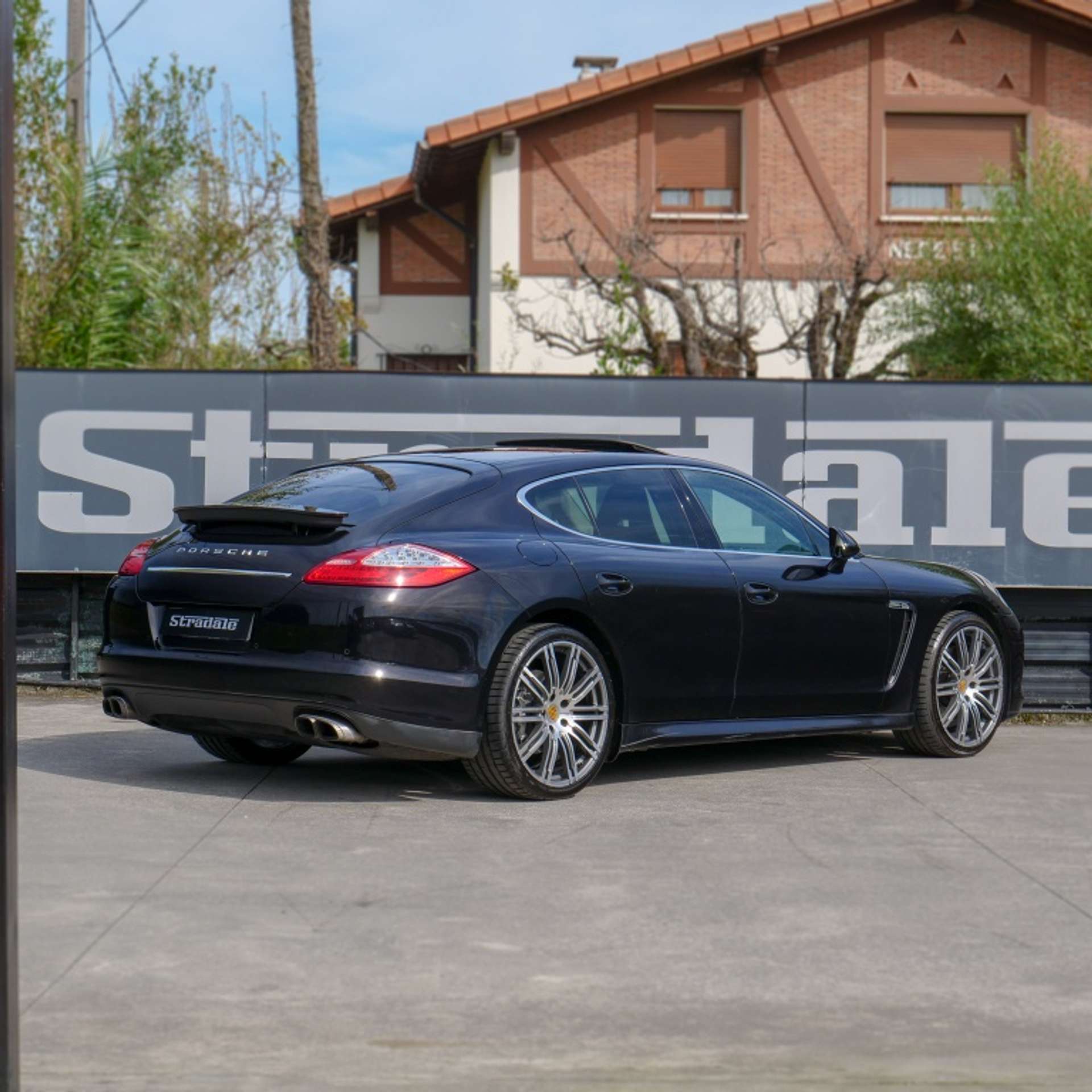 Porsche - Panamera