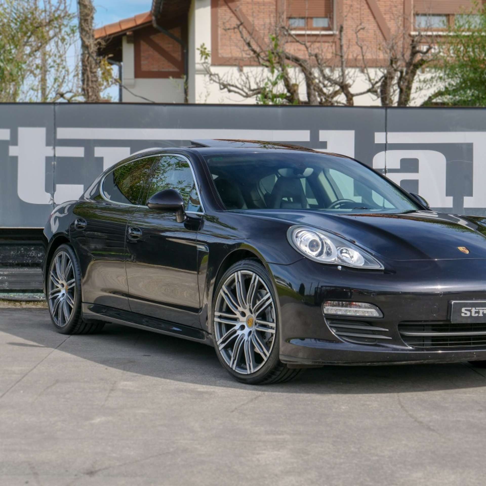 Porsche - Panamera