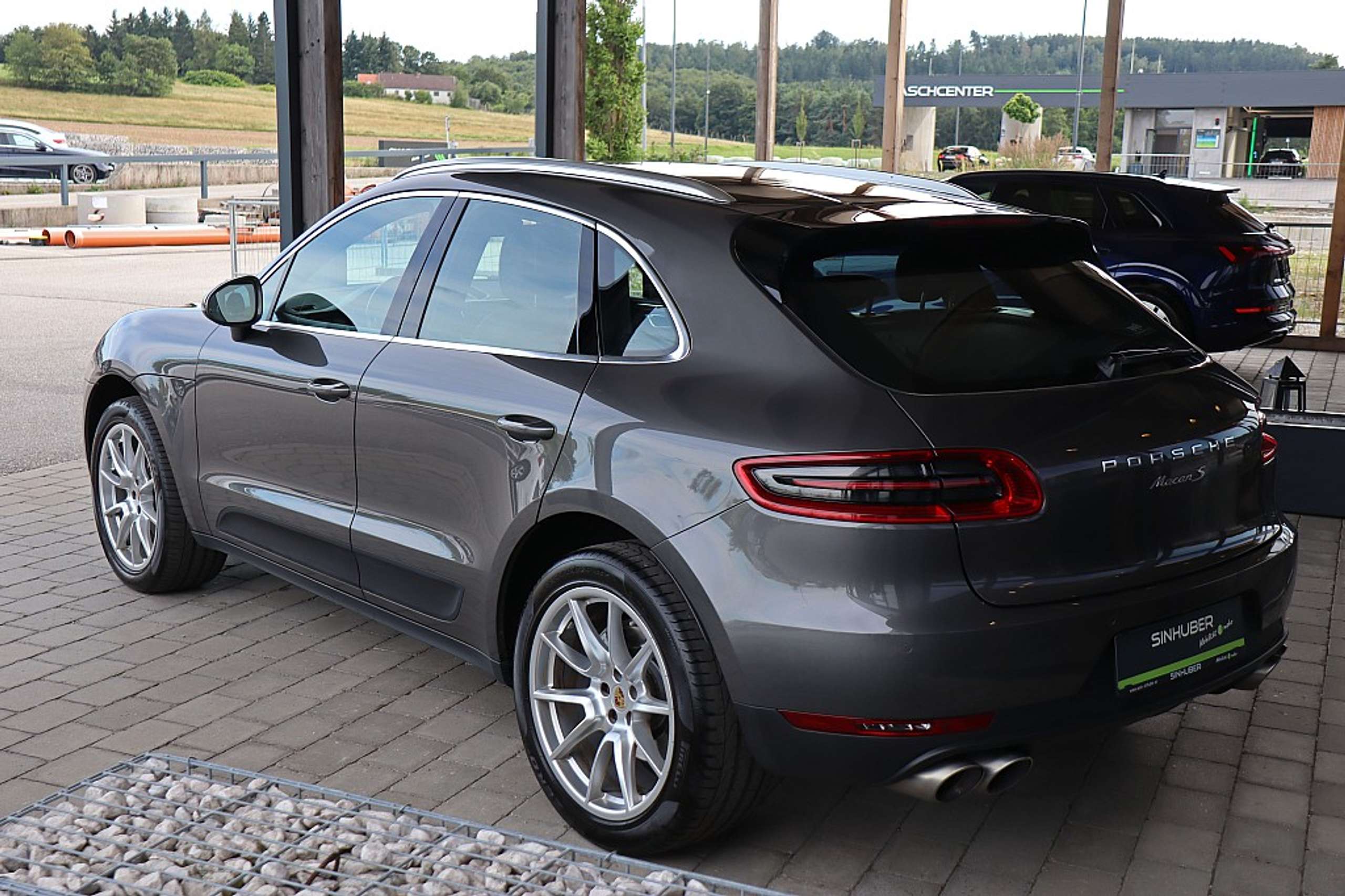 Porsche - Macan