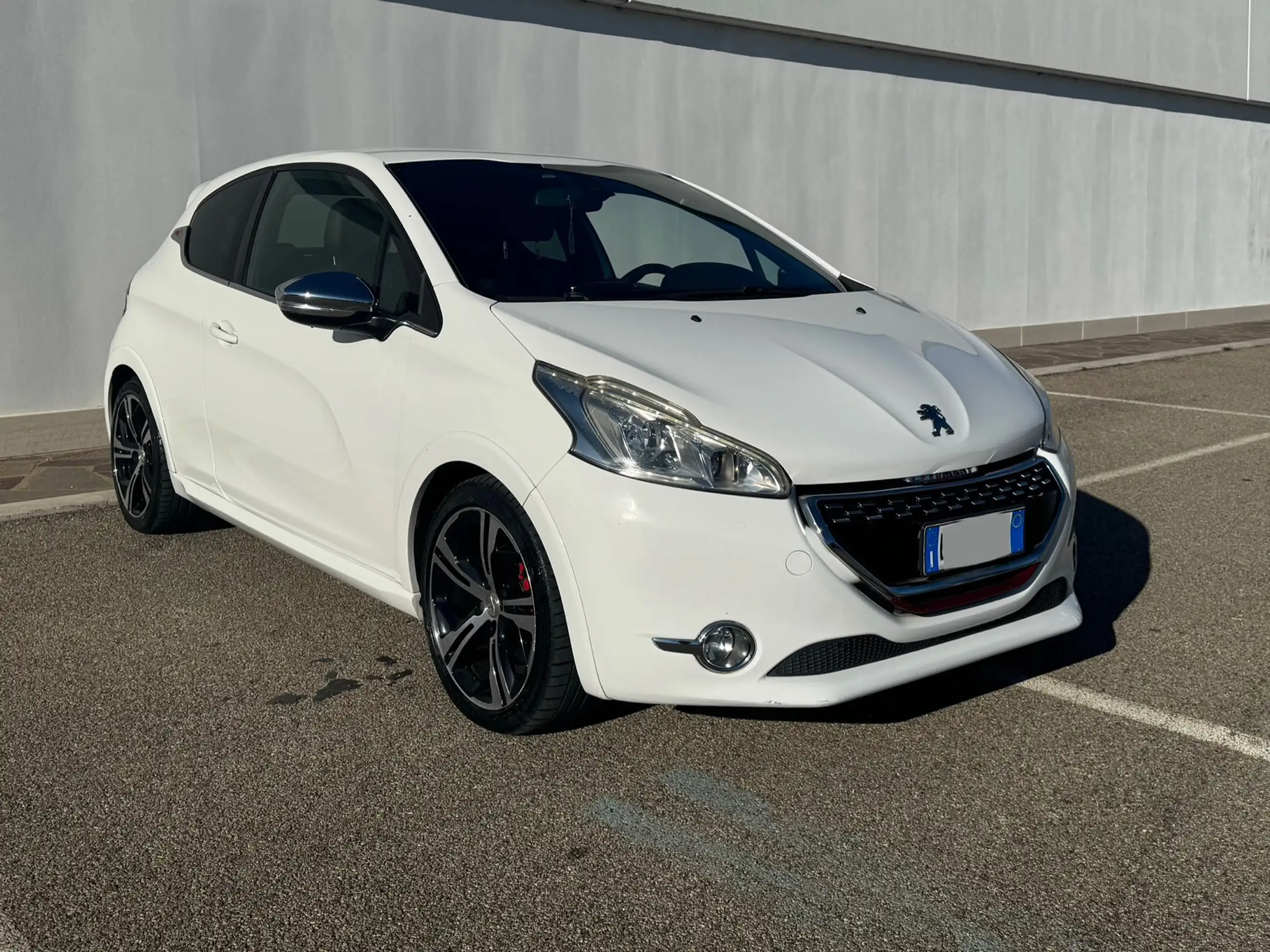 Peugeot - 208