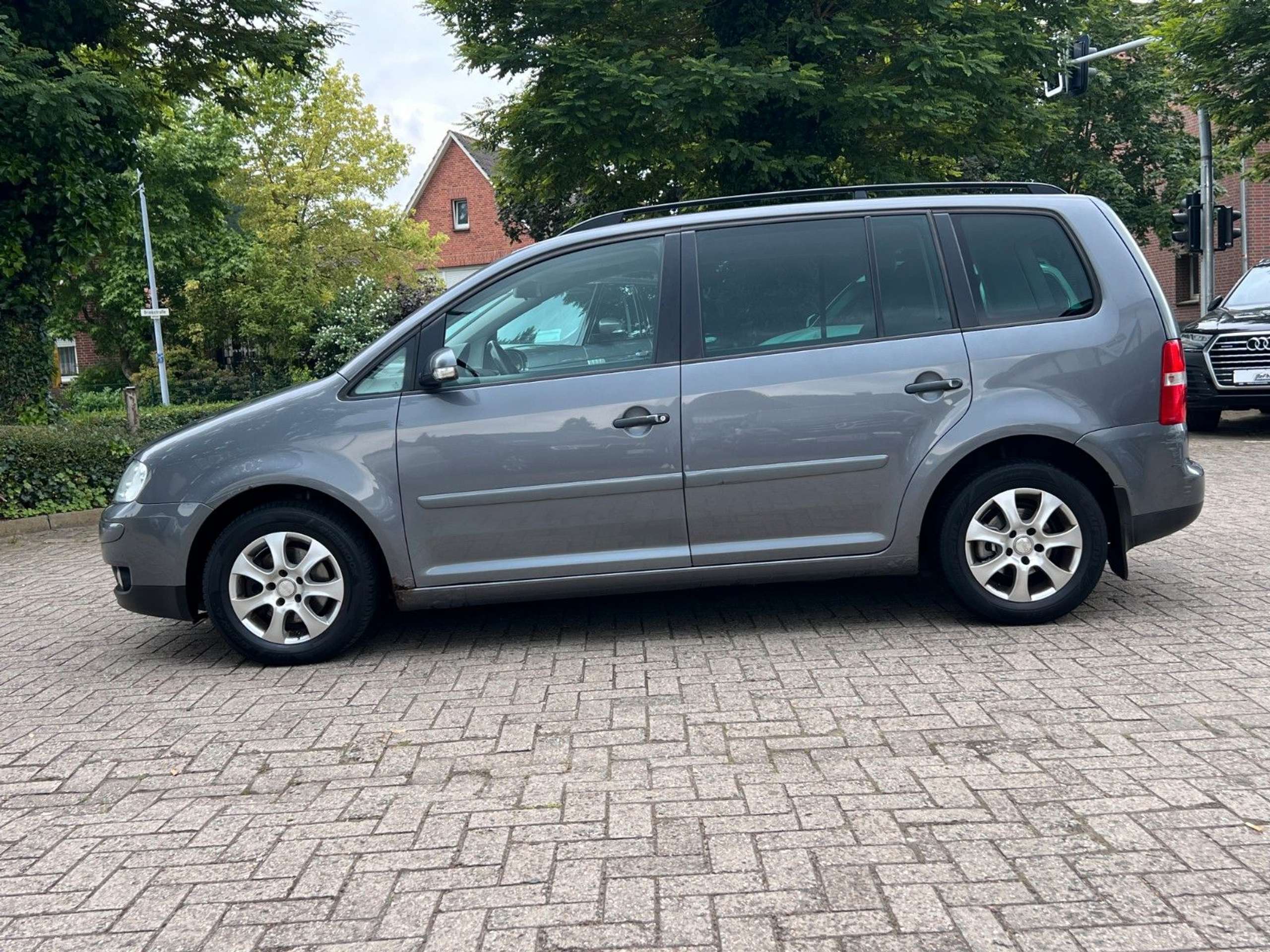 Volkswagen - Touran