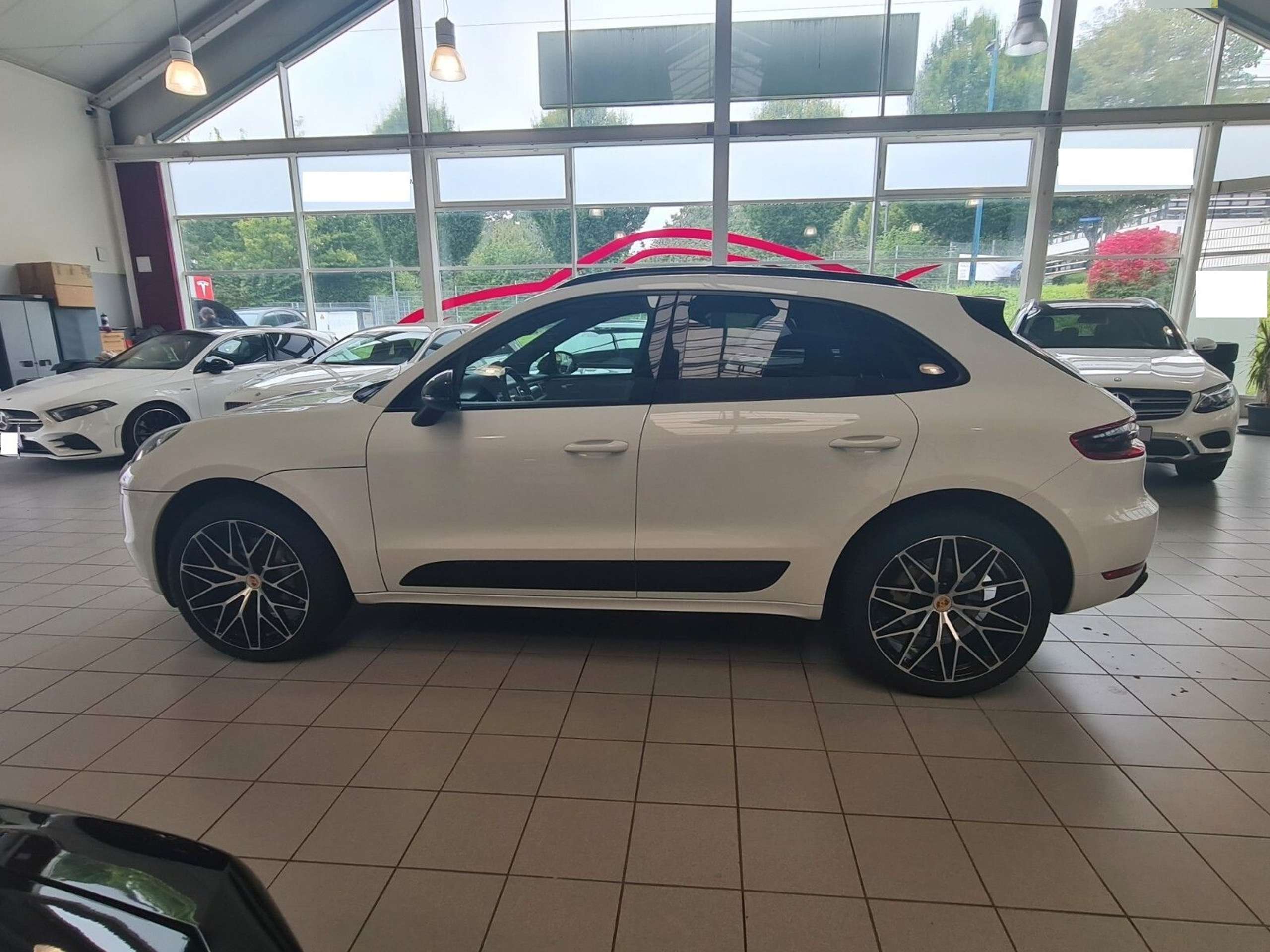 Porsche - Macan