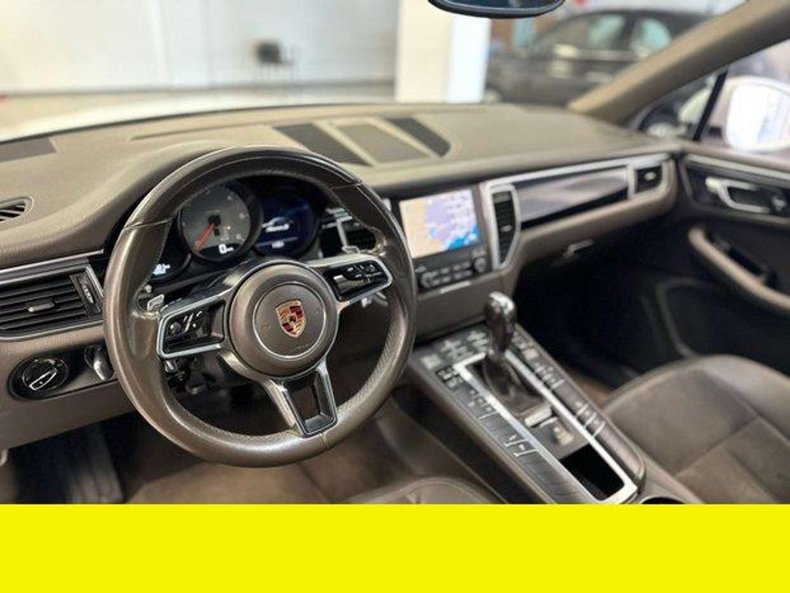 Porsche - Macan