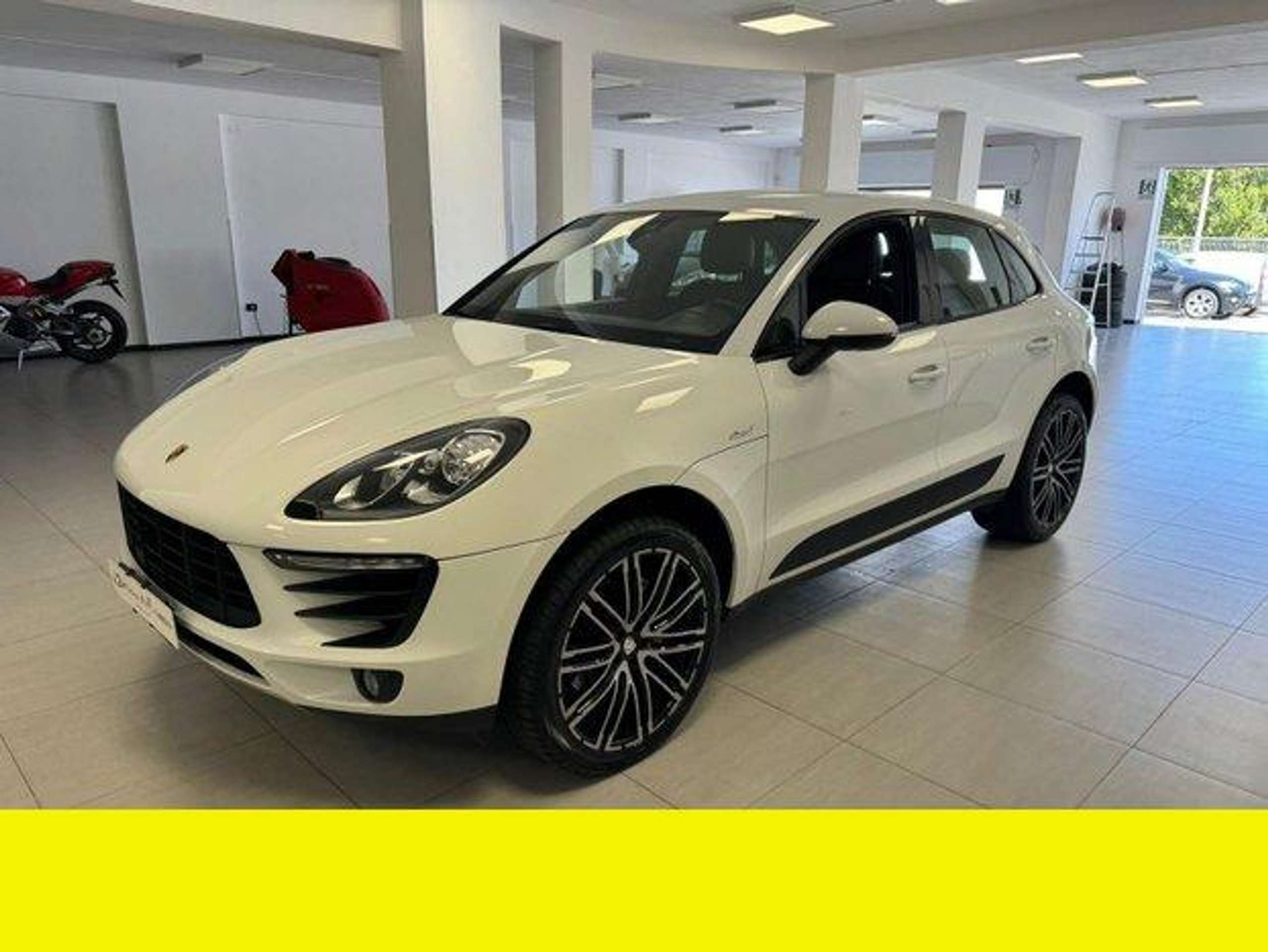 Porsche - Macan