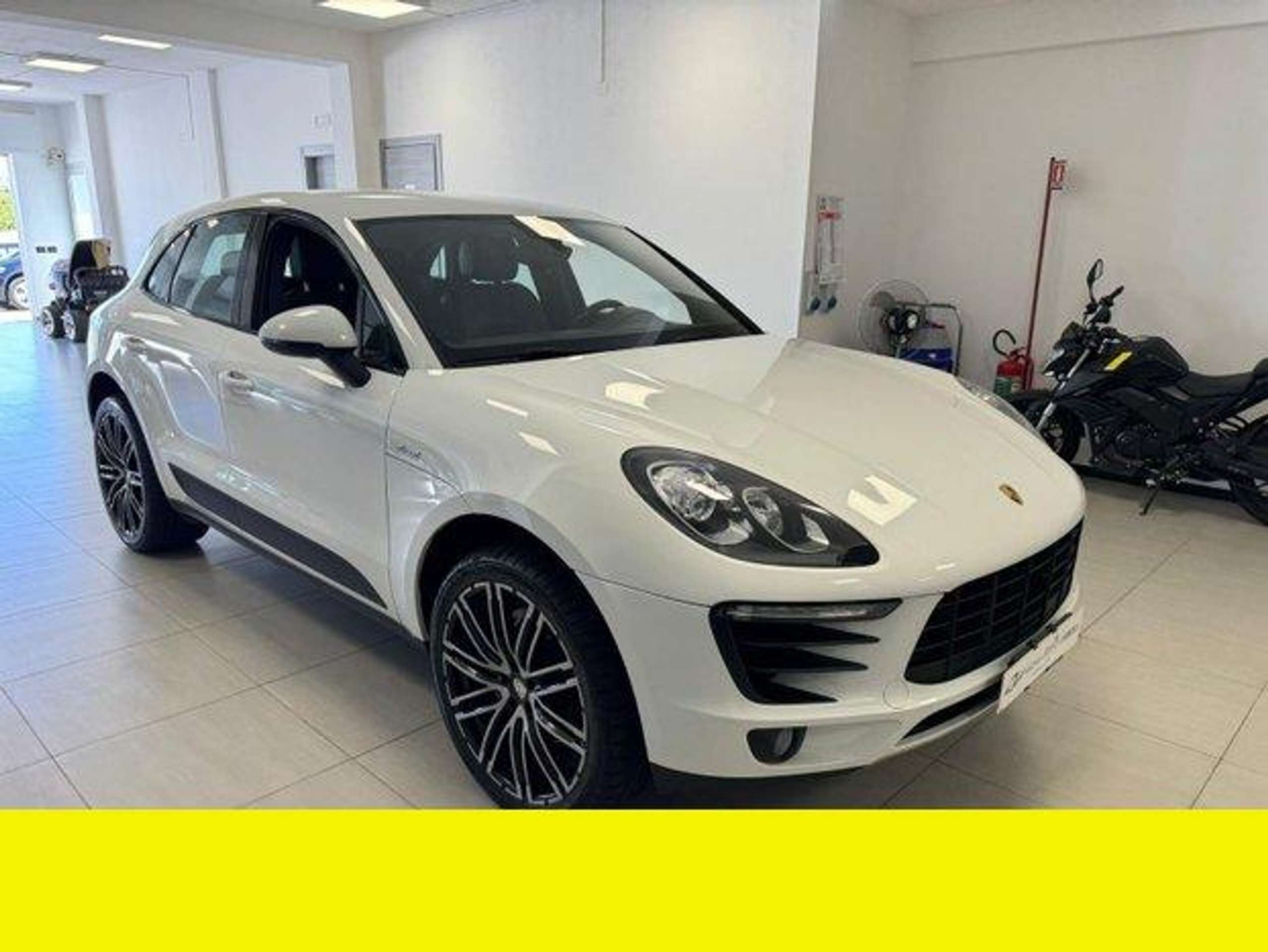 Porsche - Macan