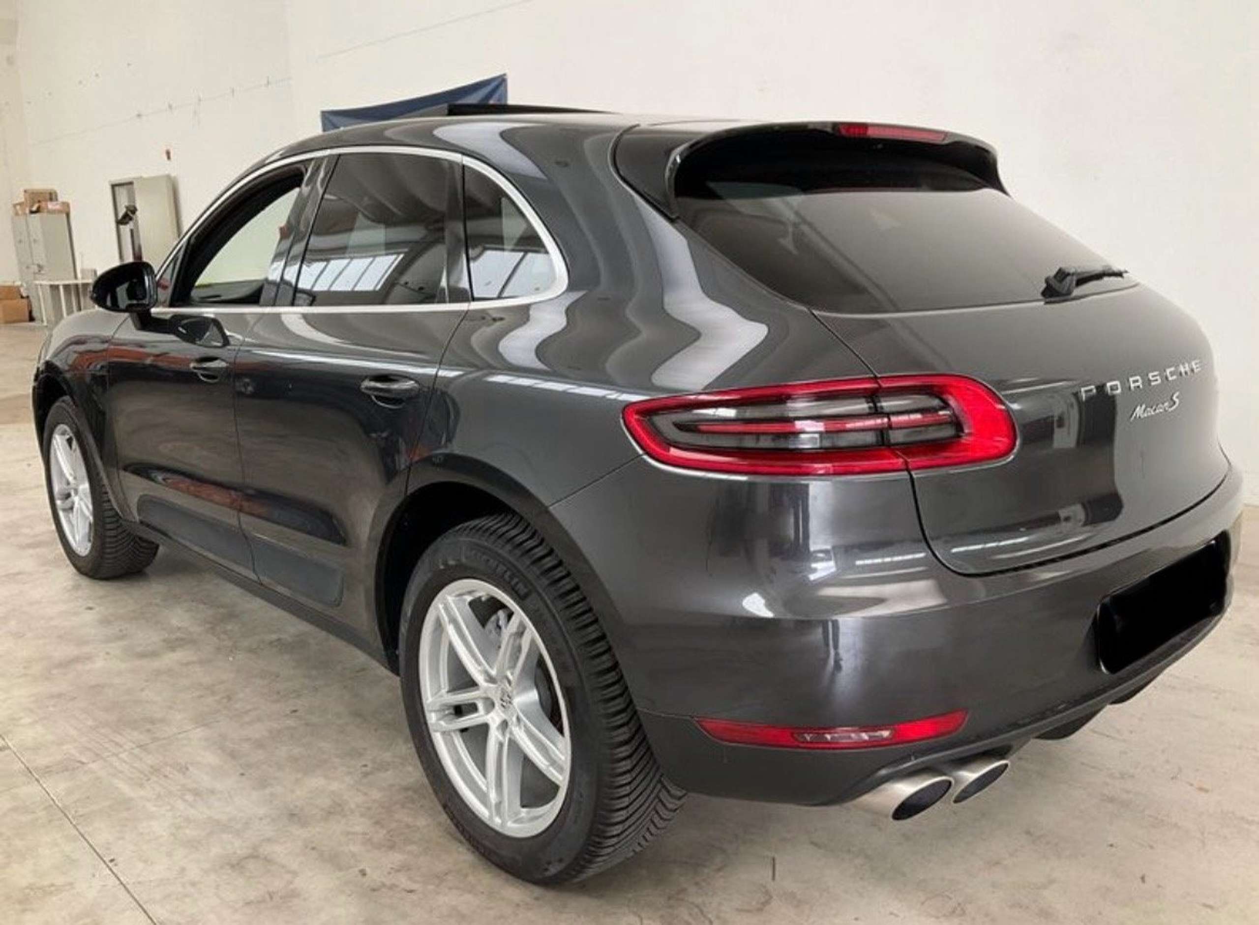 Porsche - Macan