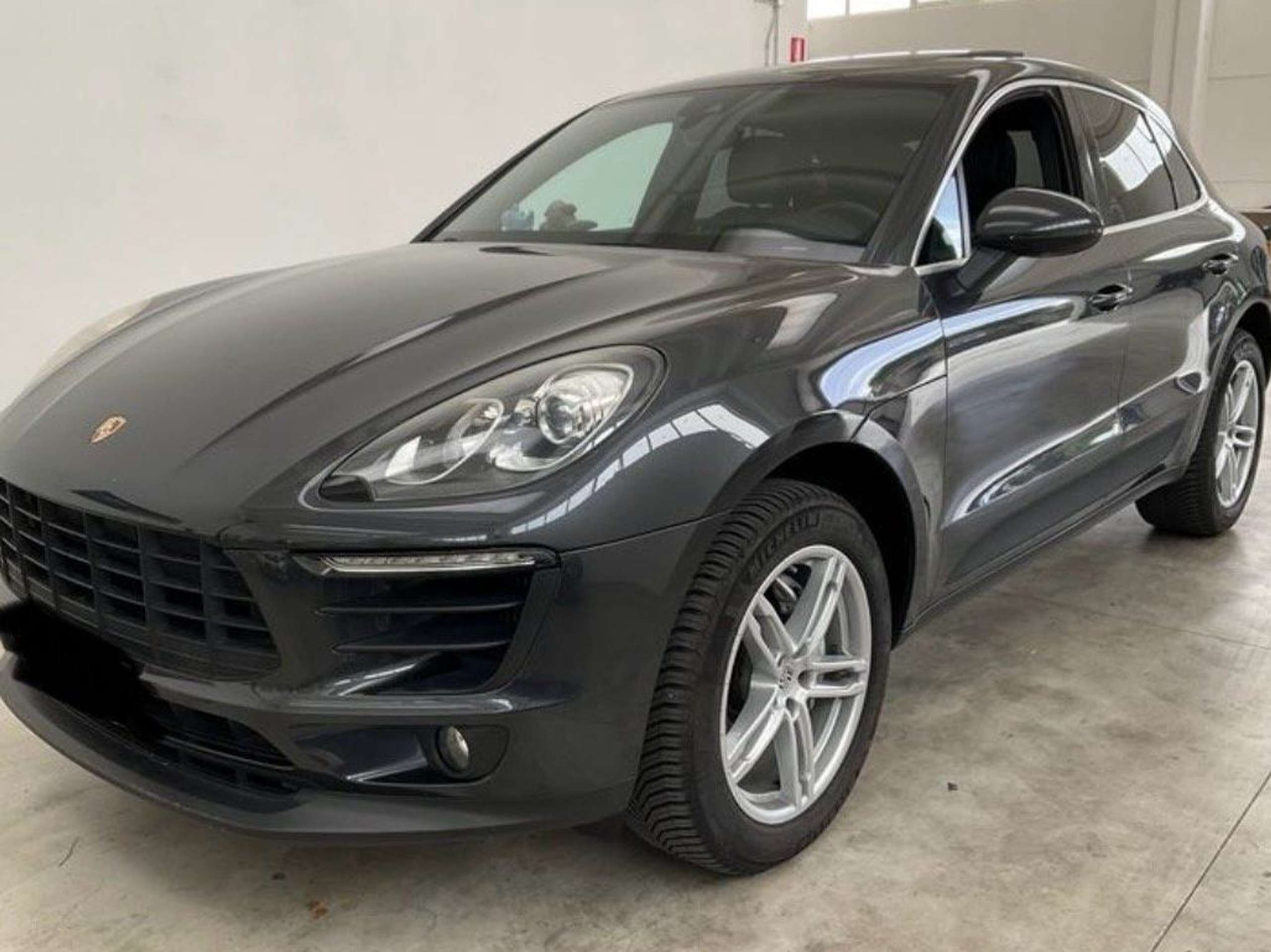 Porsche - Macan