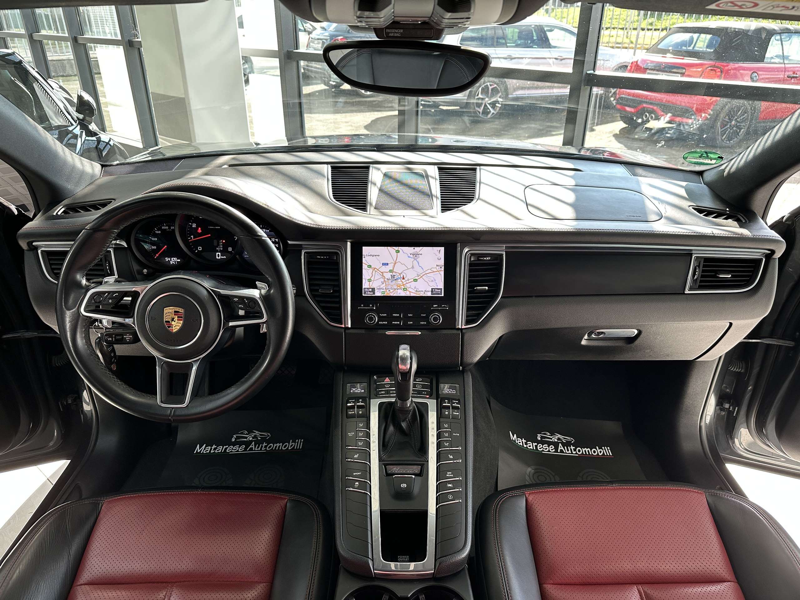 Porsche - Macan