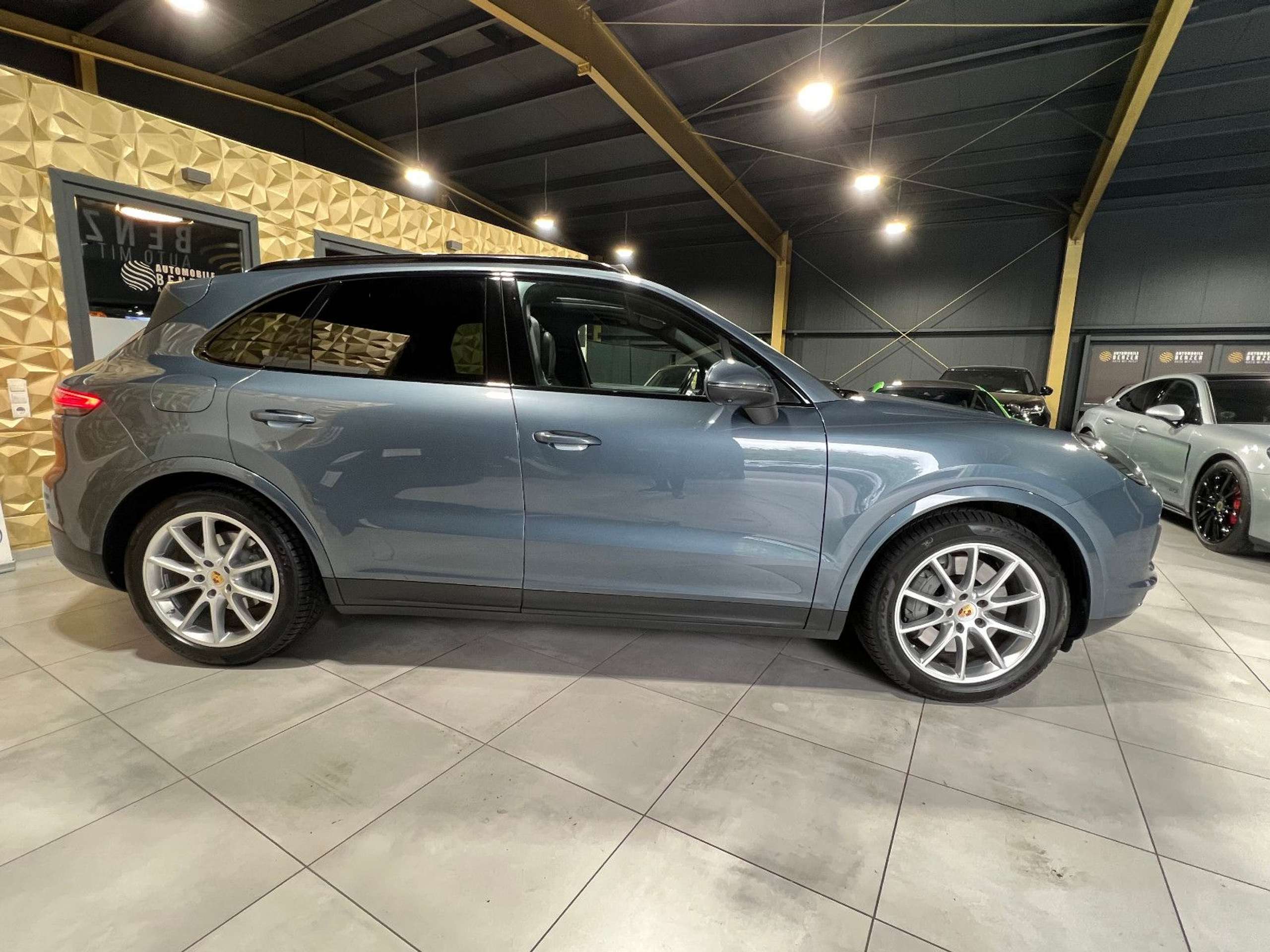 Porsche - Cayenne