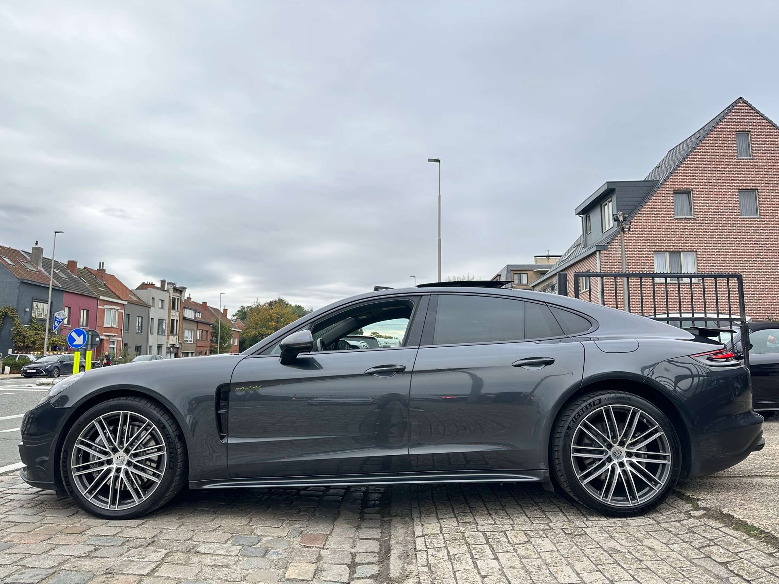 Porsche - Panamera