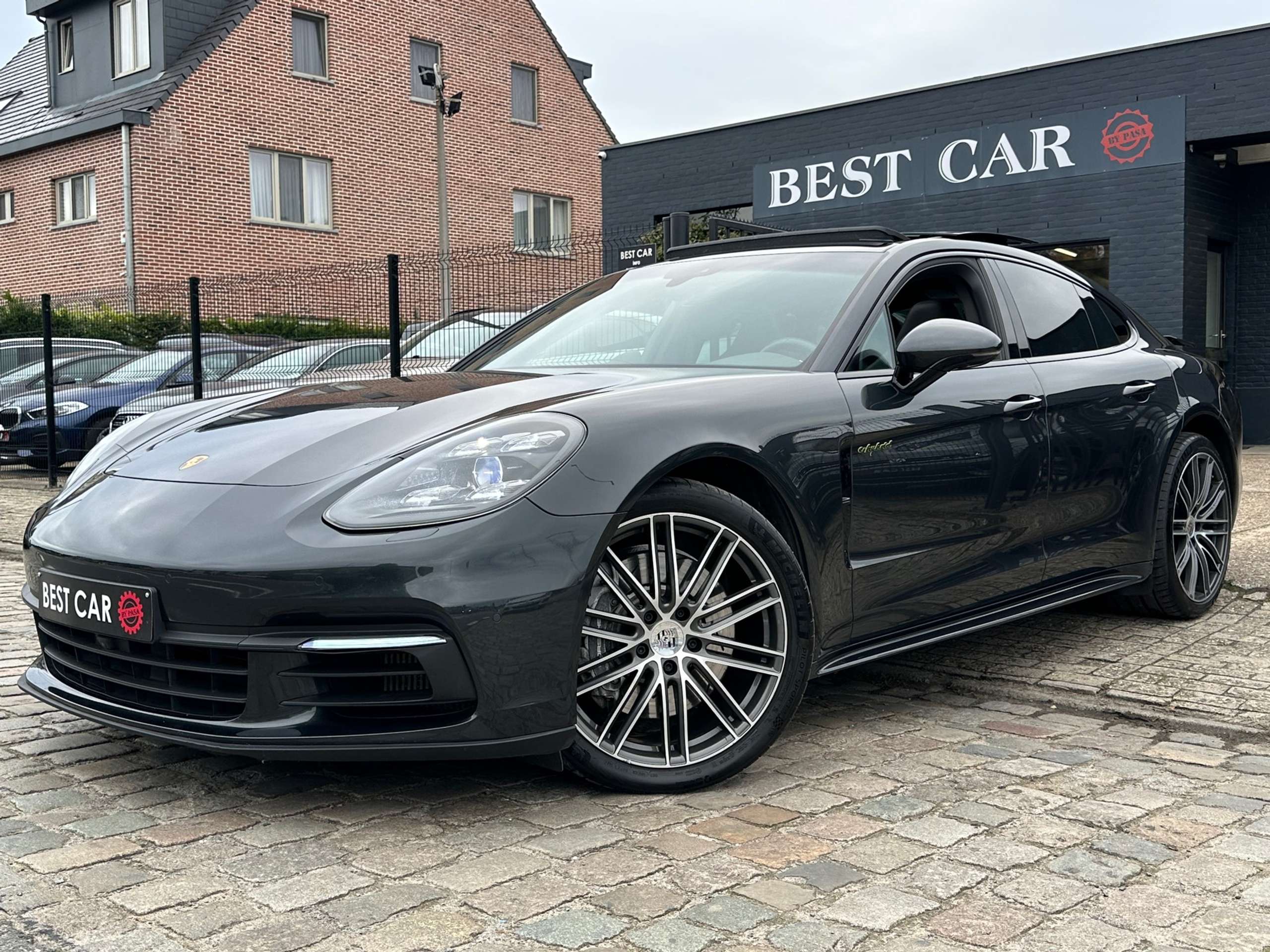 Porsche - Panamera