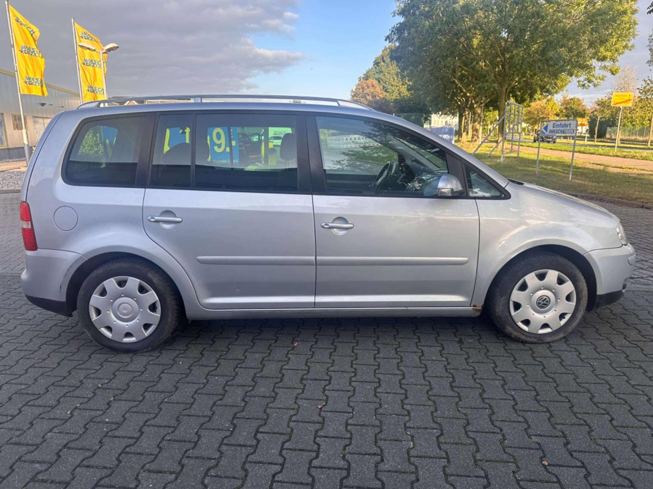 Volkswagen - Touran