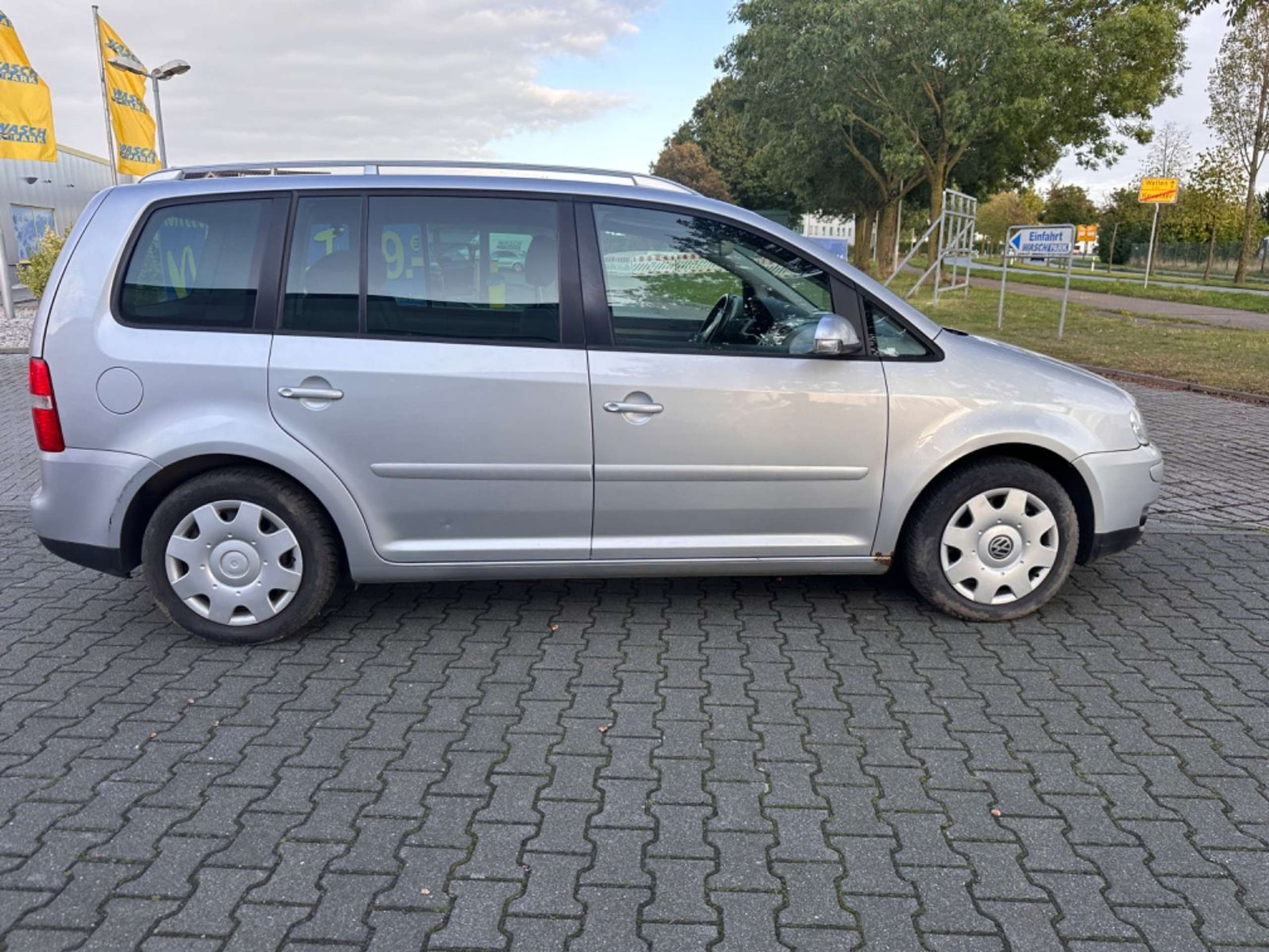 Volkswagen - Touran