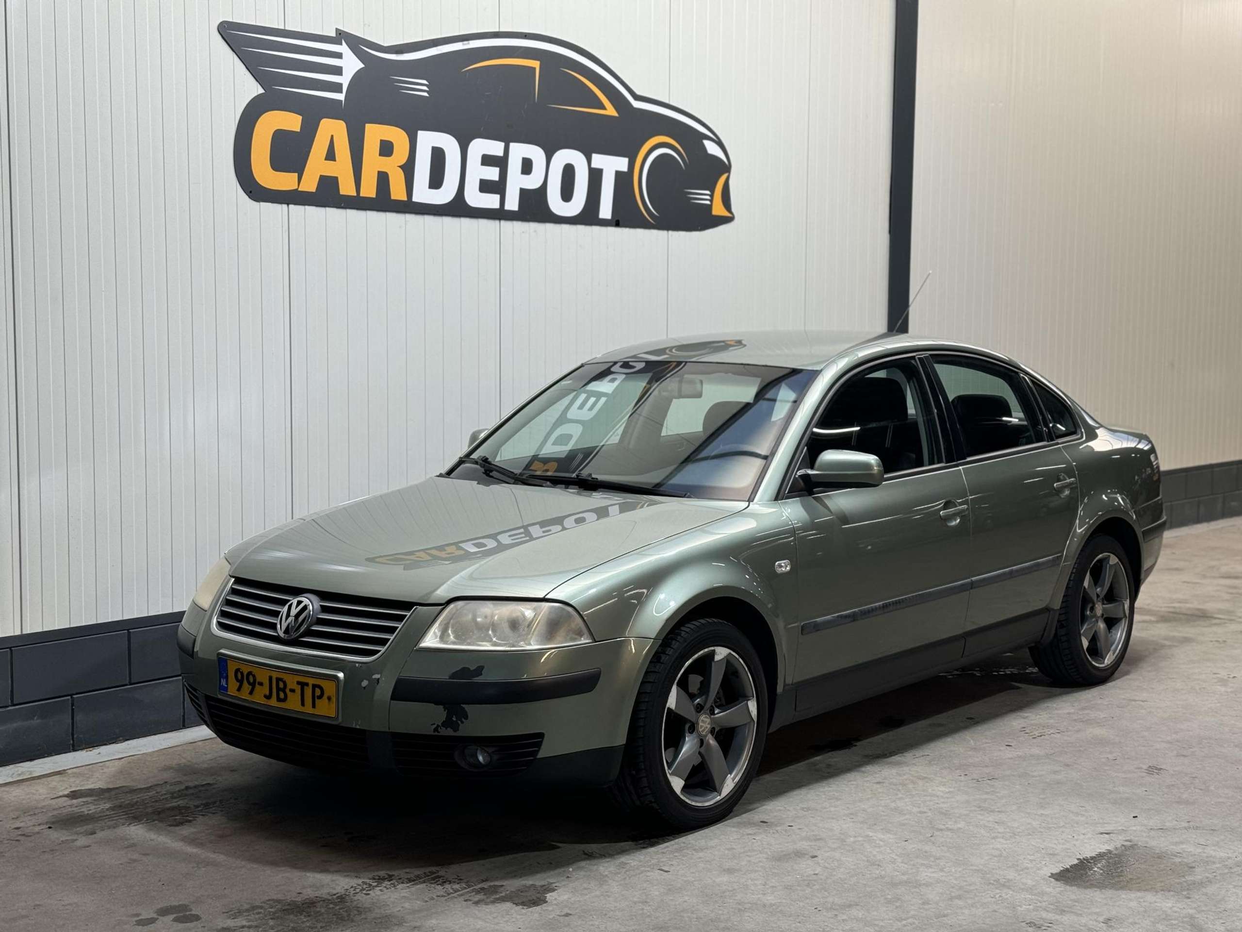 Volkswagen - Passat