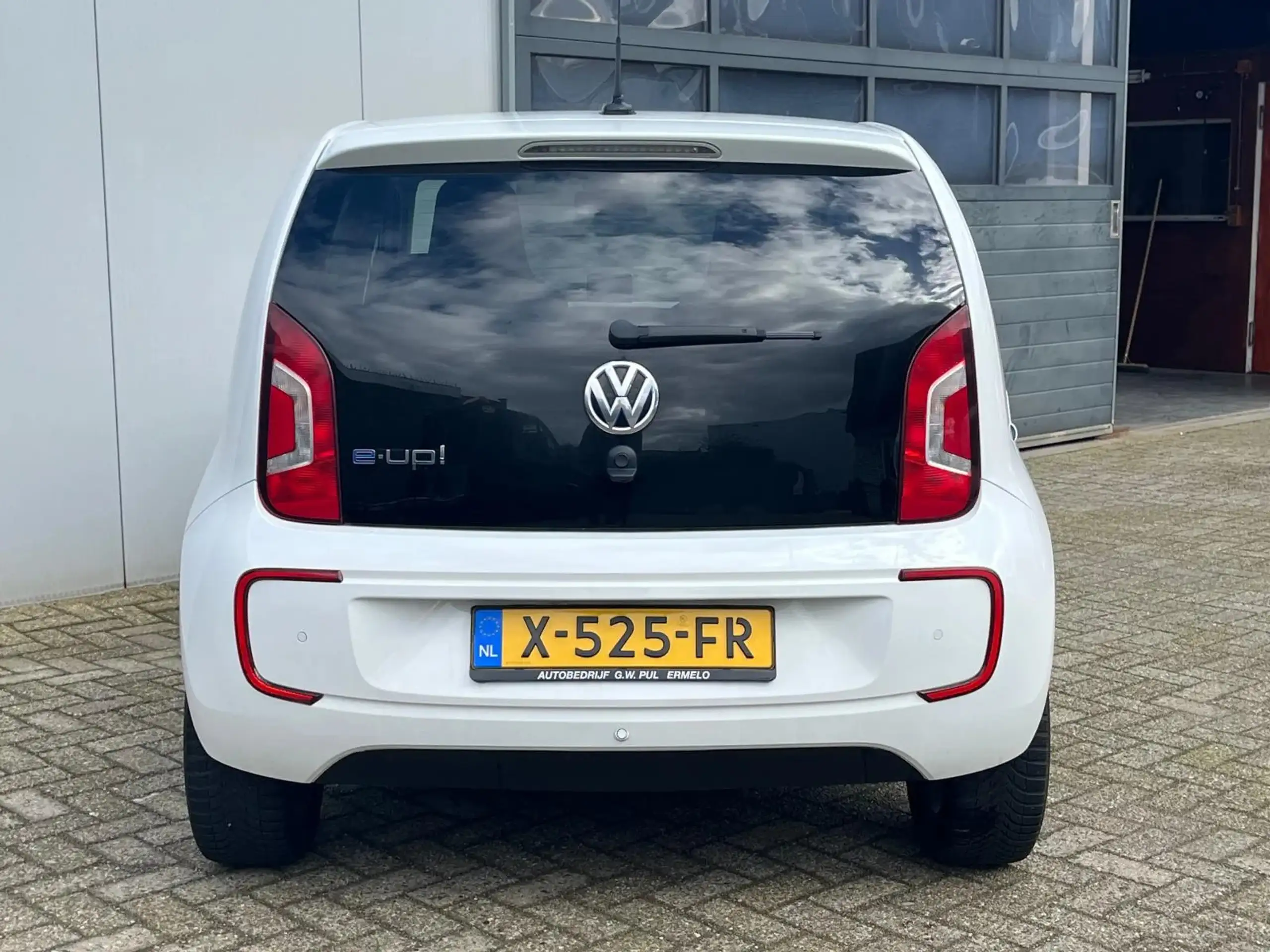 Volkswagen - e-up!