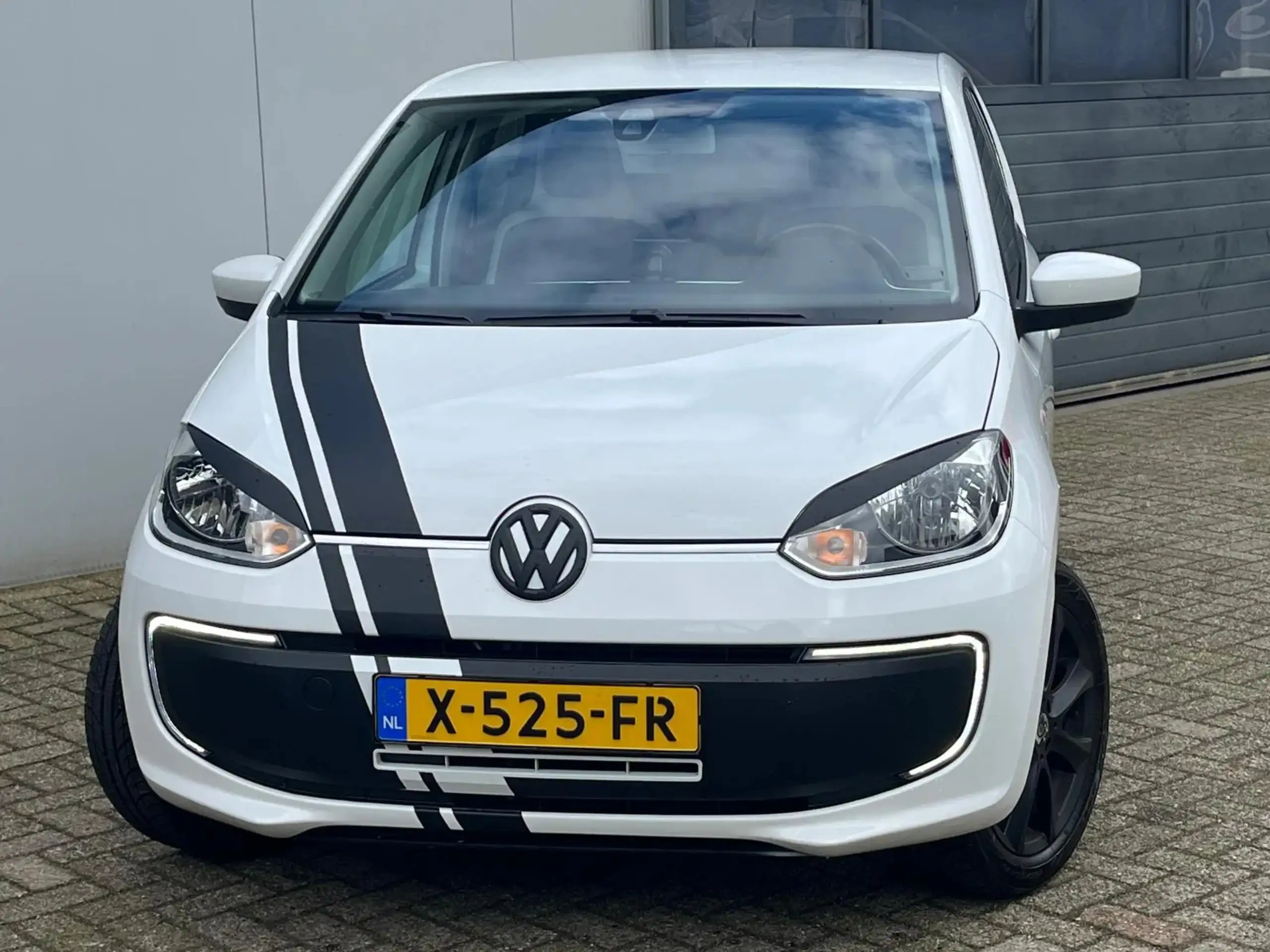 Volkswagen - e-up!