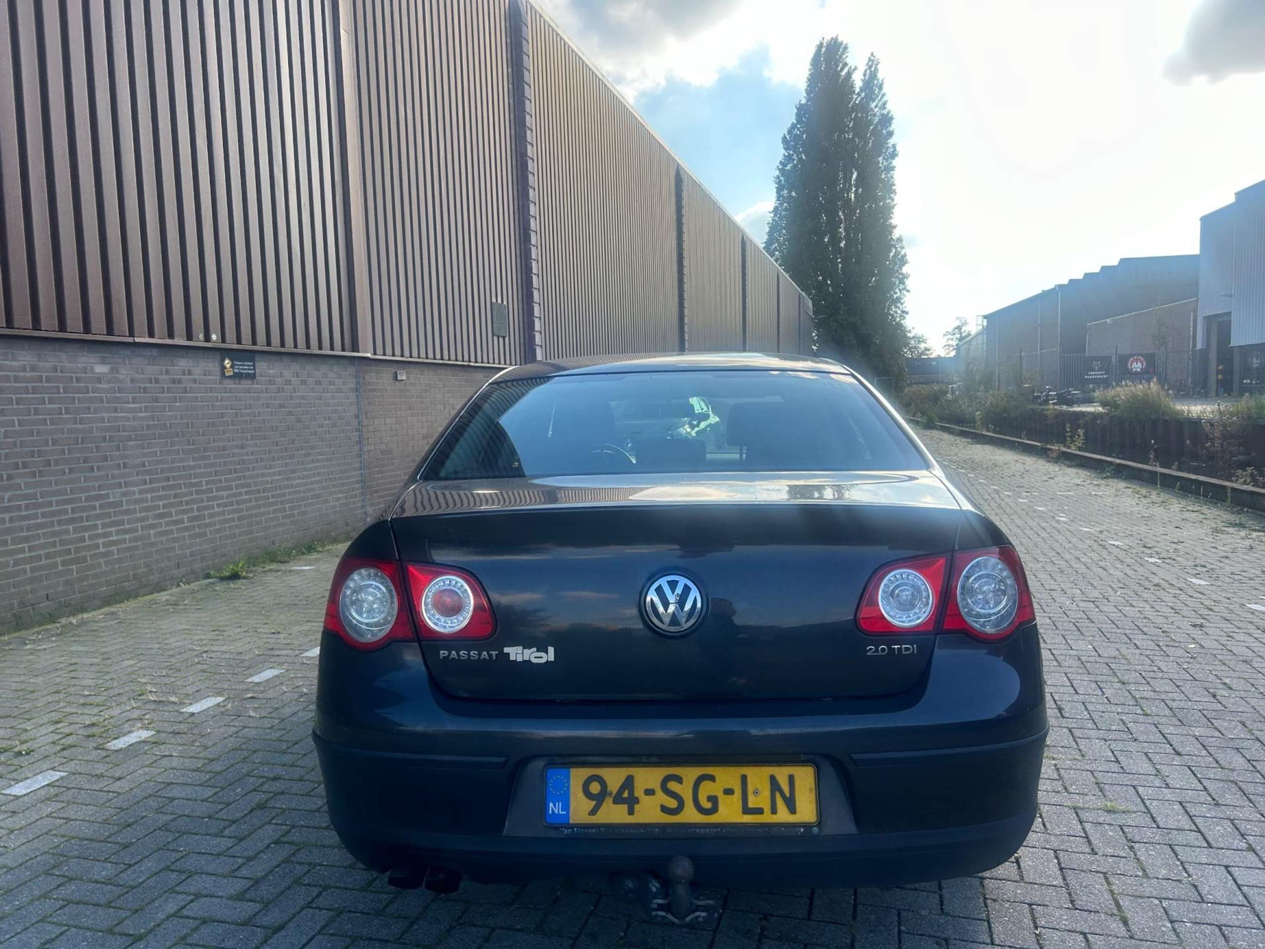 Volkswagen - Passat