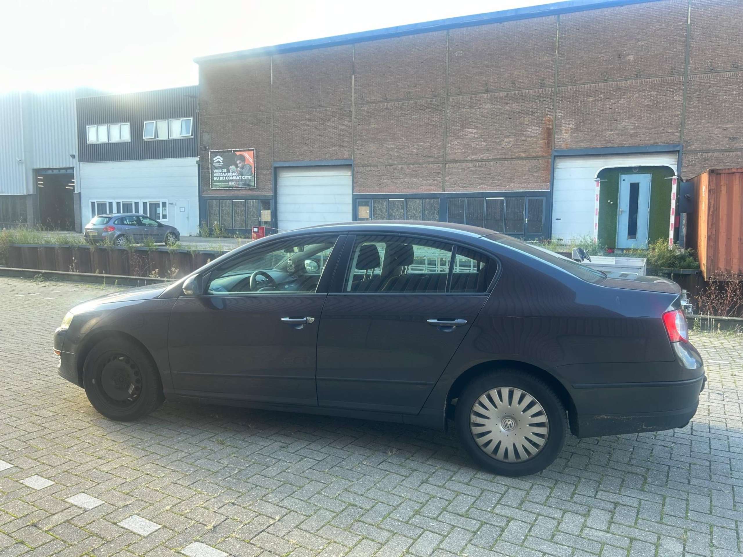 Volkswagen - Passat