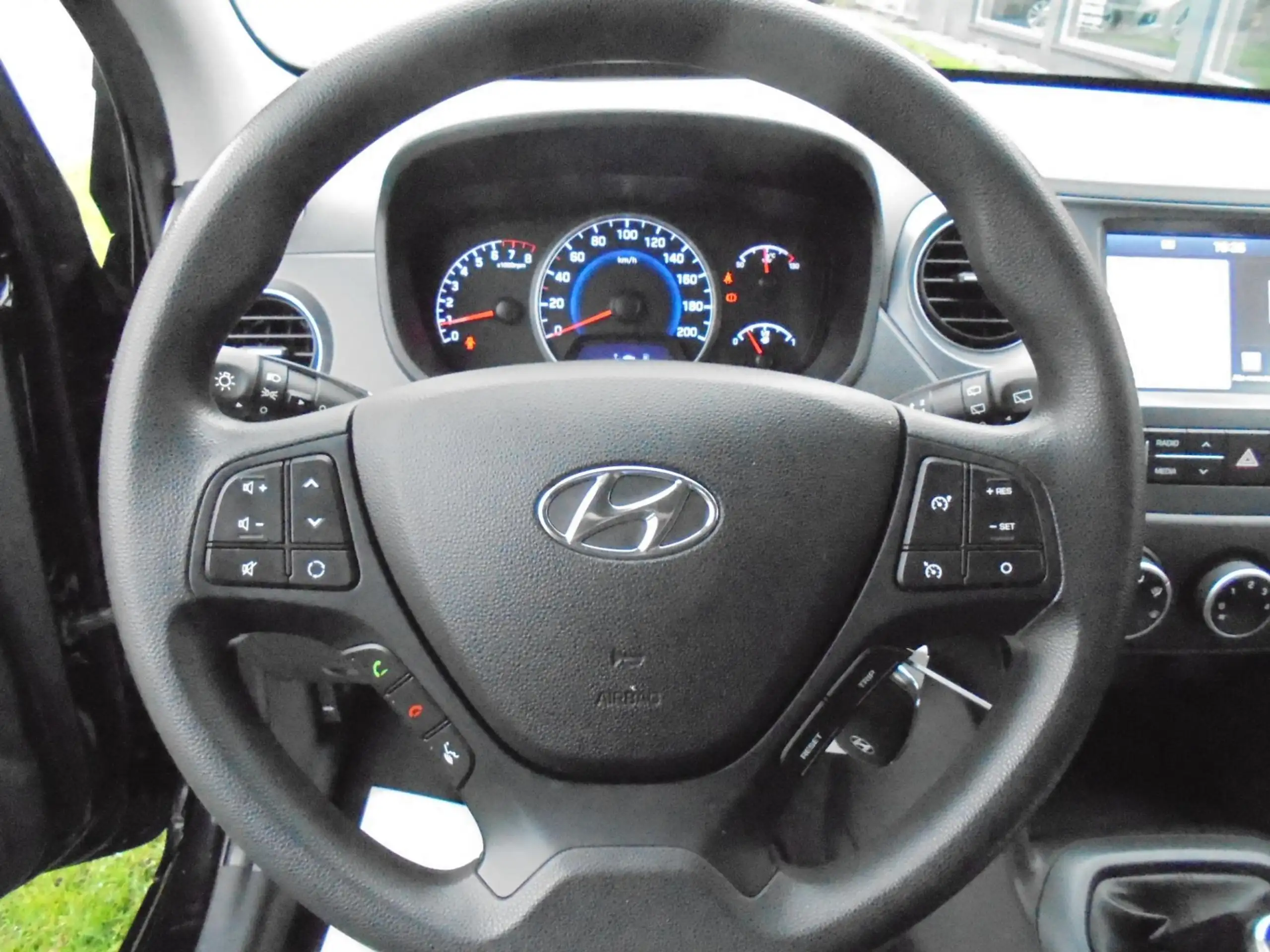 Hyundai - i10