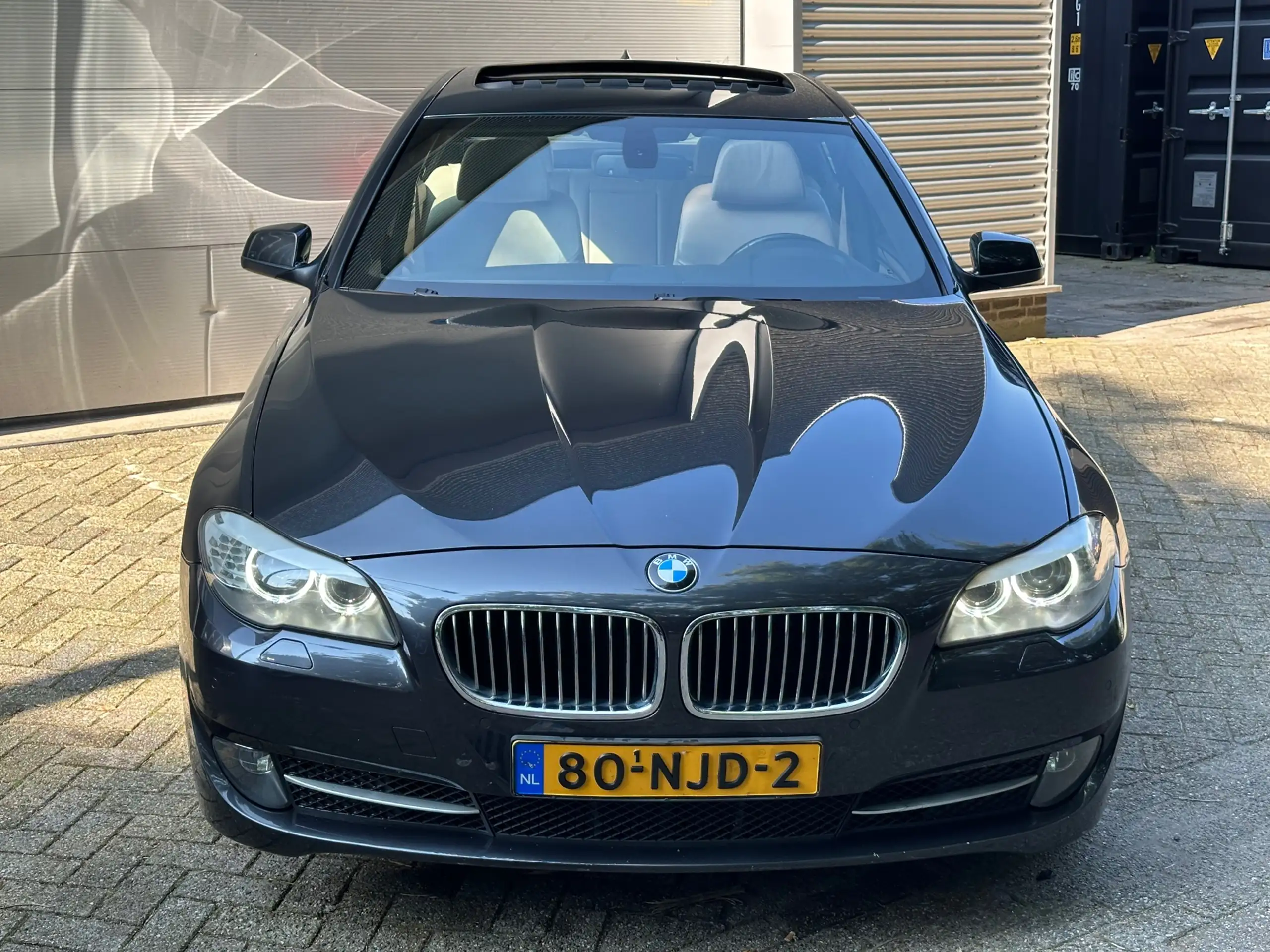 BMW - 528