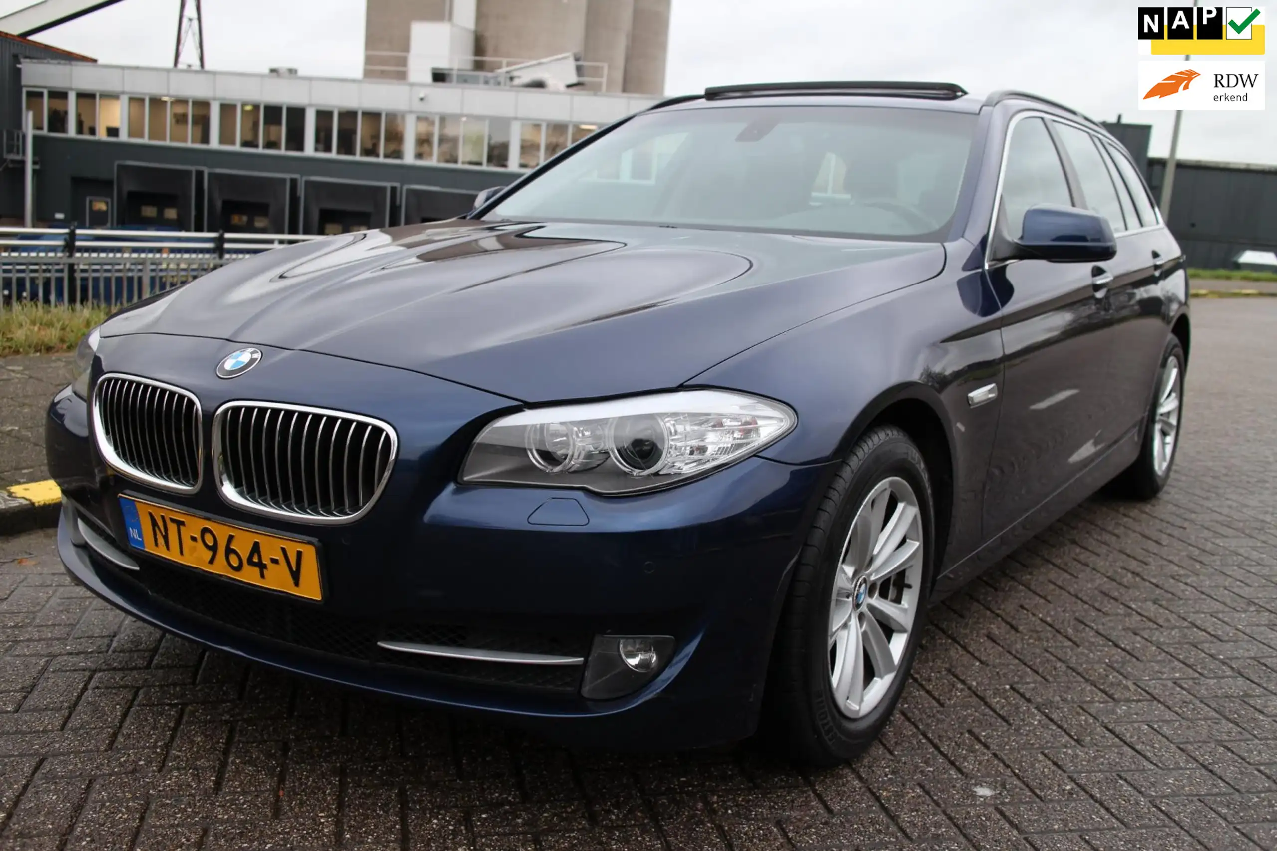 BMW - 520