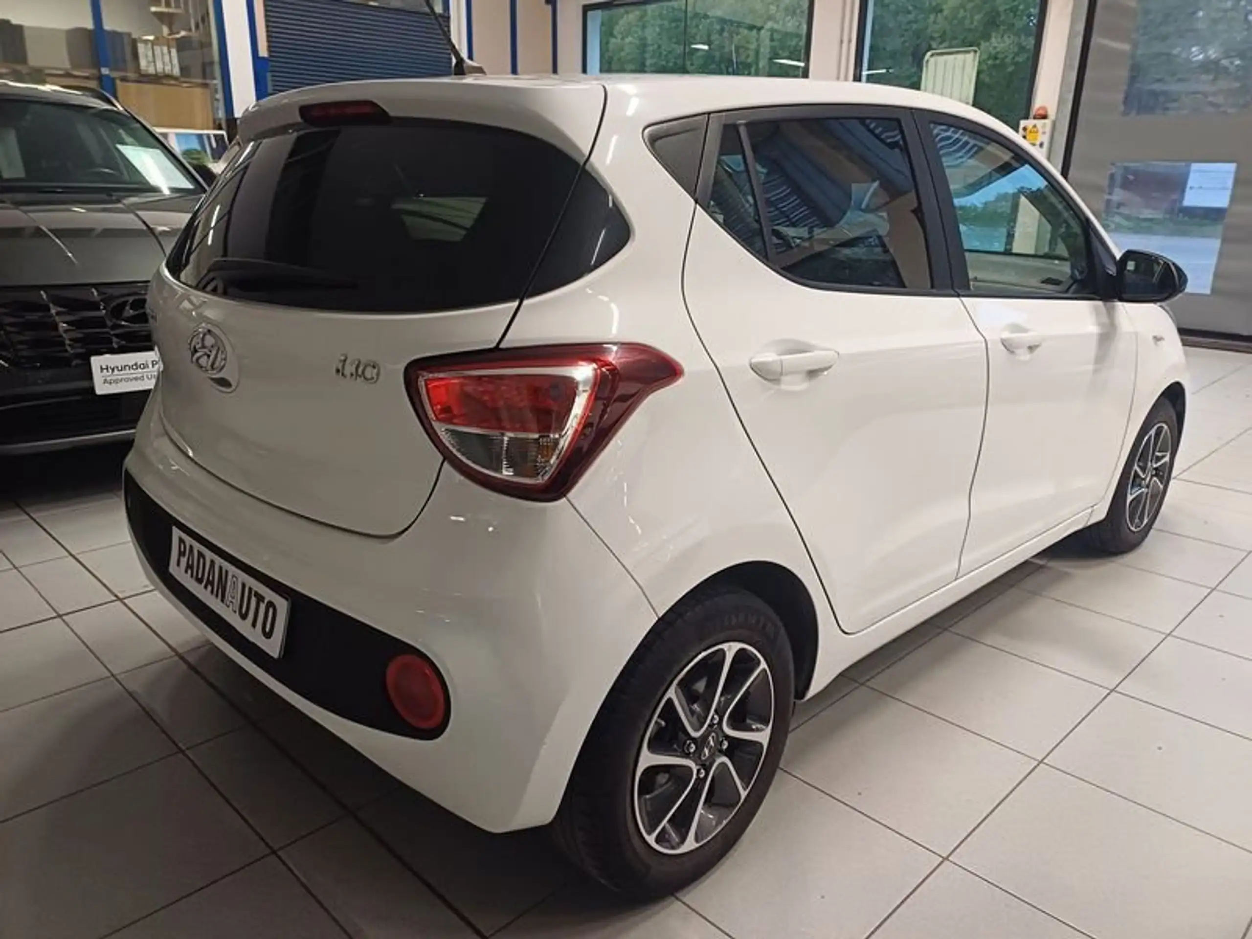 Hyundai - i10